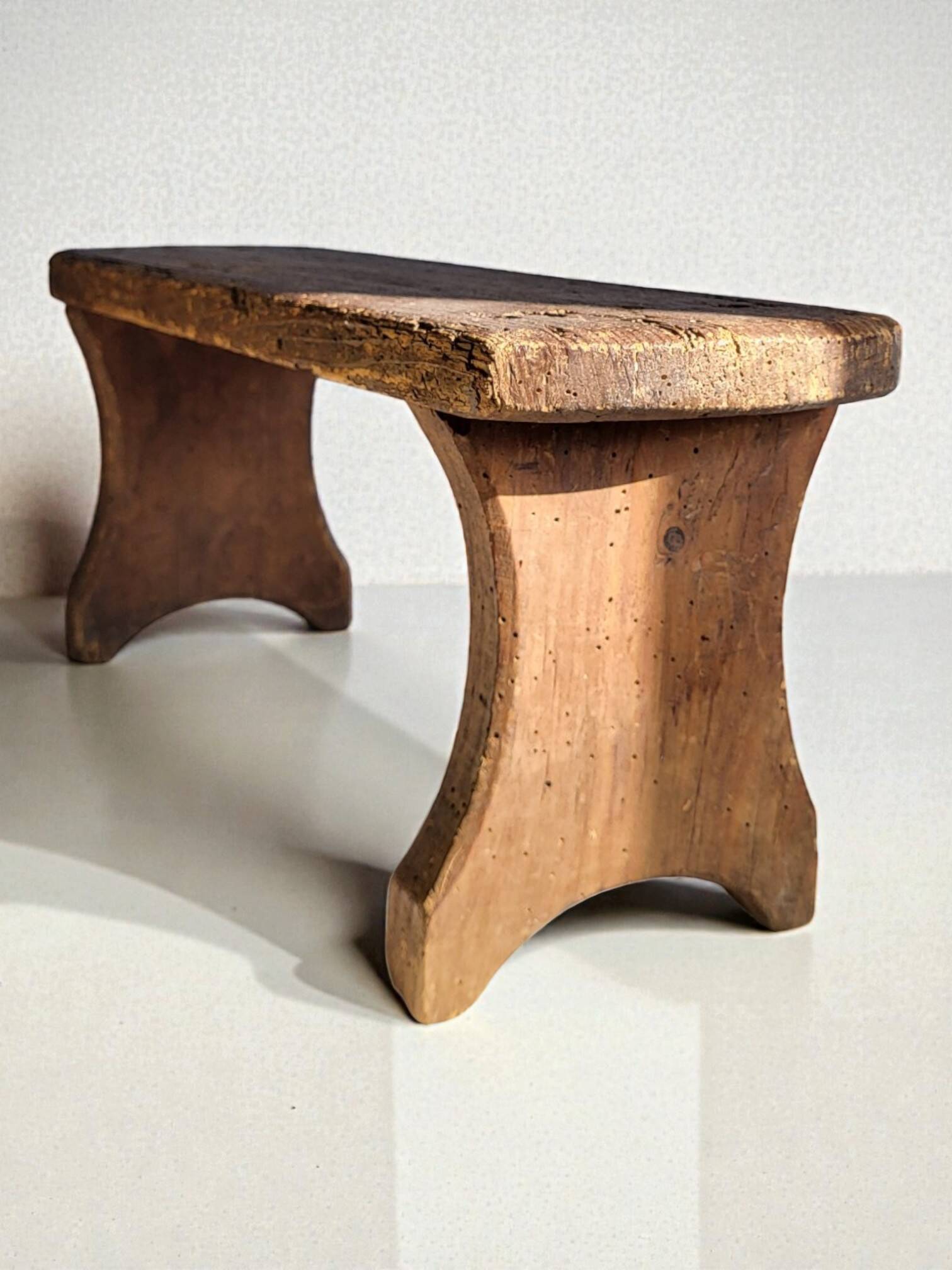 Wooden bench / footrest