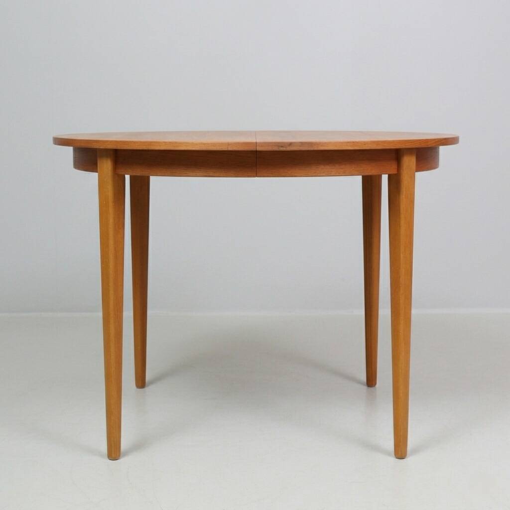 Vintage Scandinavian round dining table in teak - 110 cm - 1960s