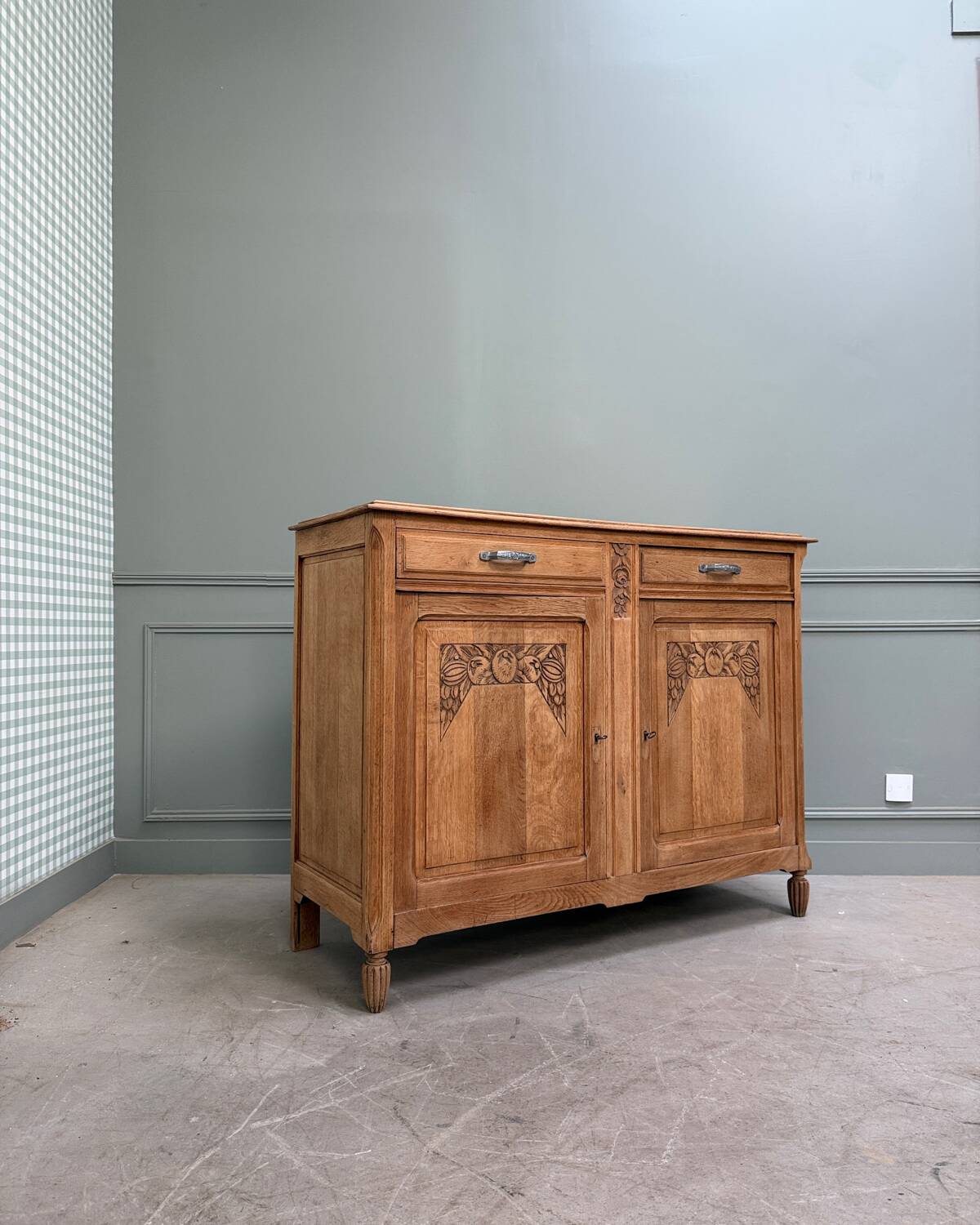Art Deco oak sideboard (renovated)