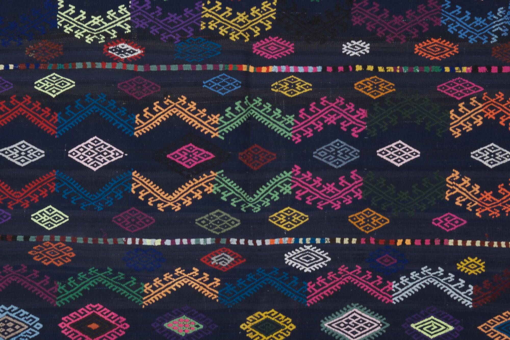 Vintage Turkish kilim, handwoven, 170x294 cm.