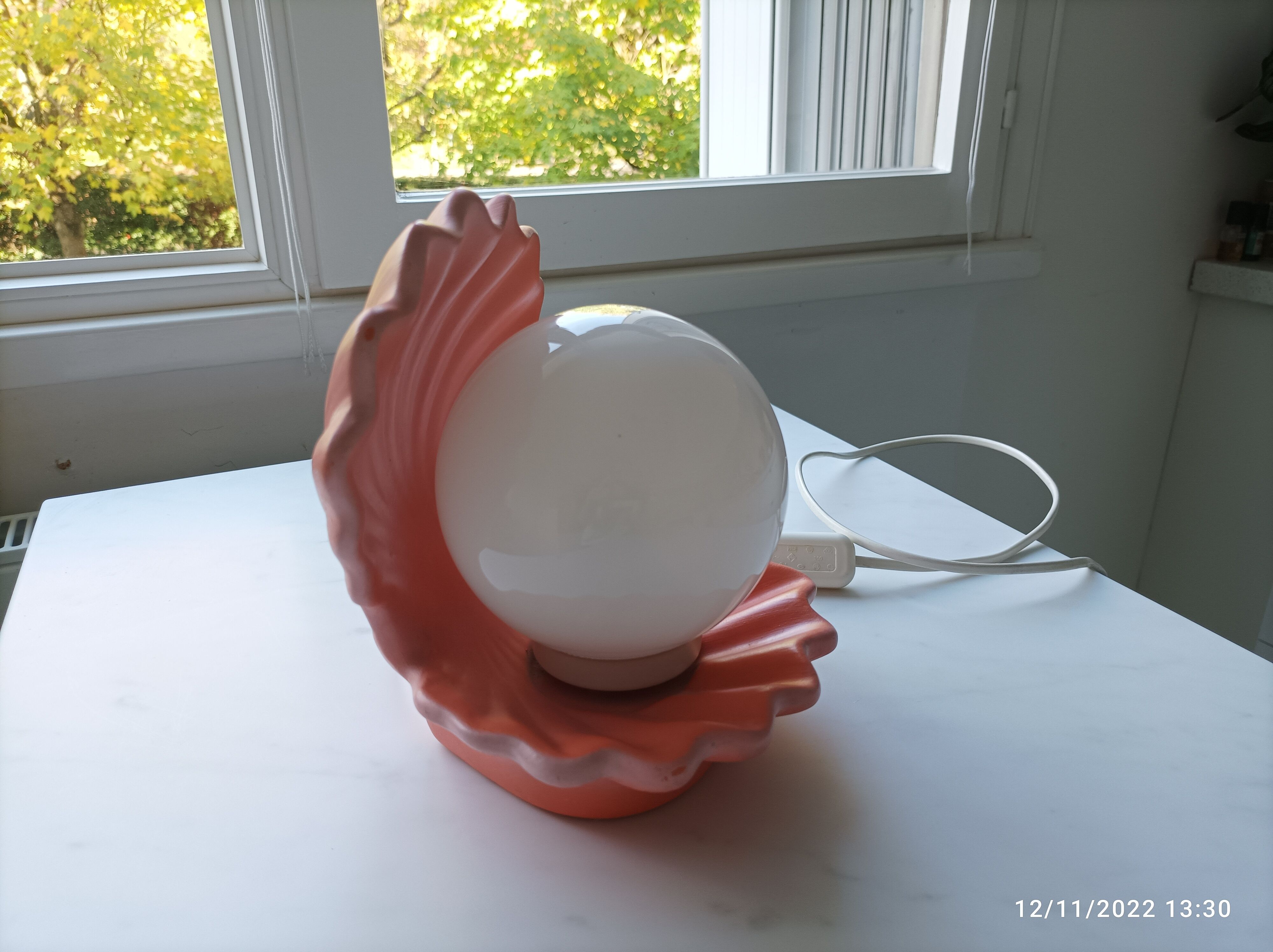 Vintage shell lamp