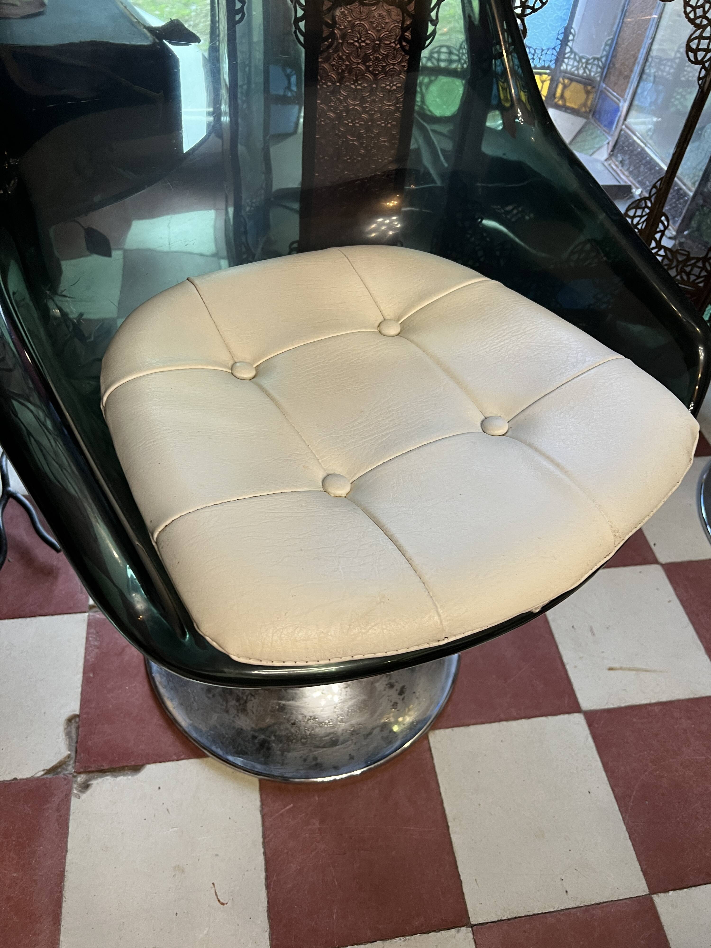 Paire de chaises pieds tulipe