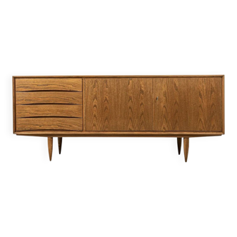 Buffet vintage en chêne par Bydgoskie Fabryki Mebli, 1960, Pologne