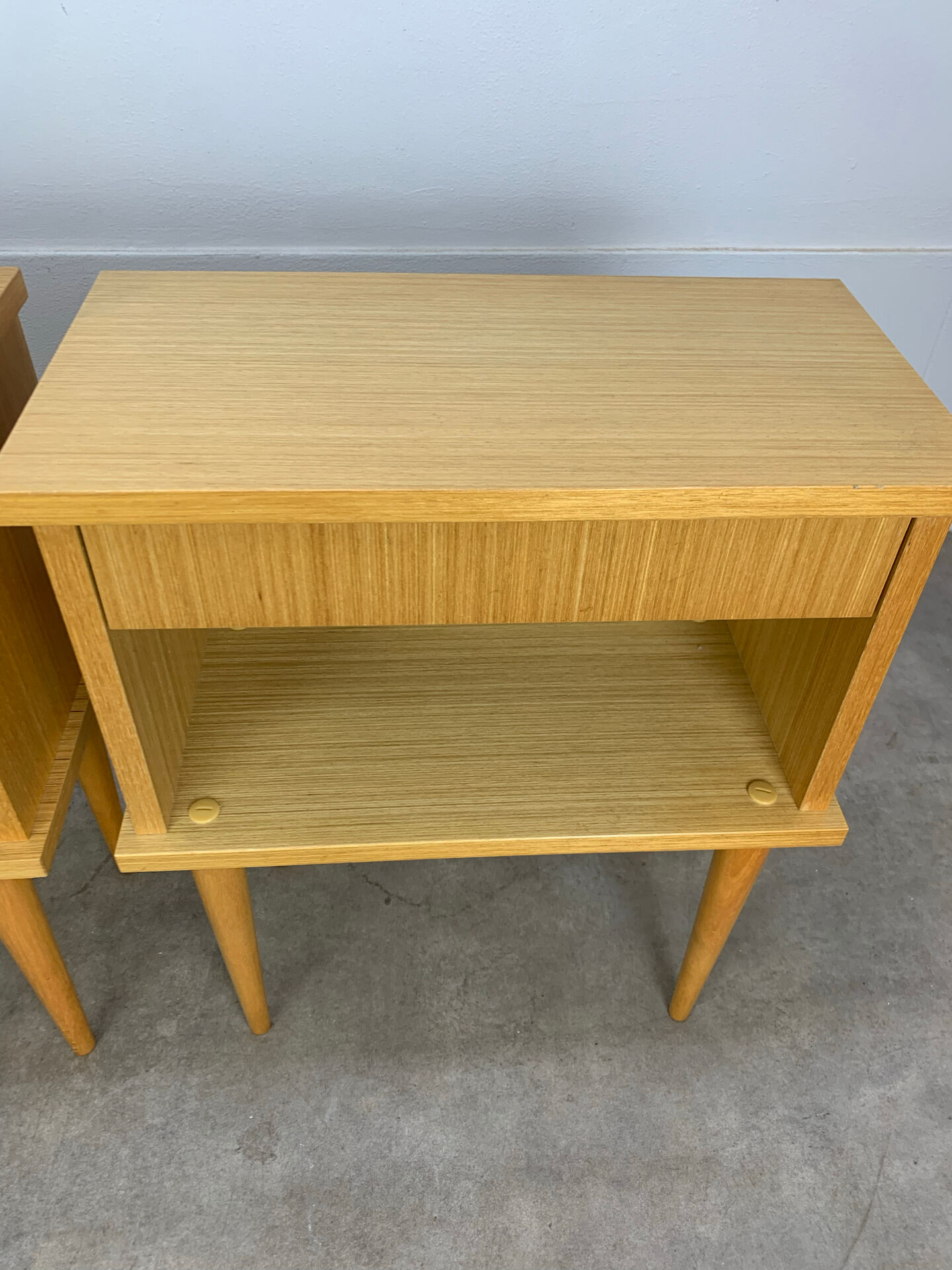 Paire de tables de chevet vintage années 60, bois blond