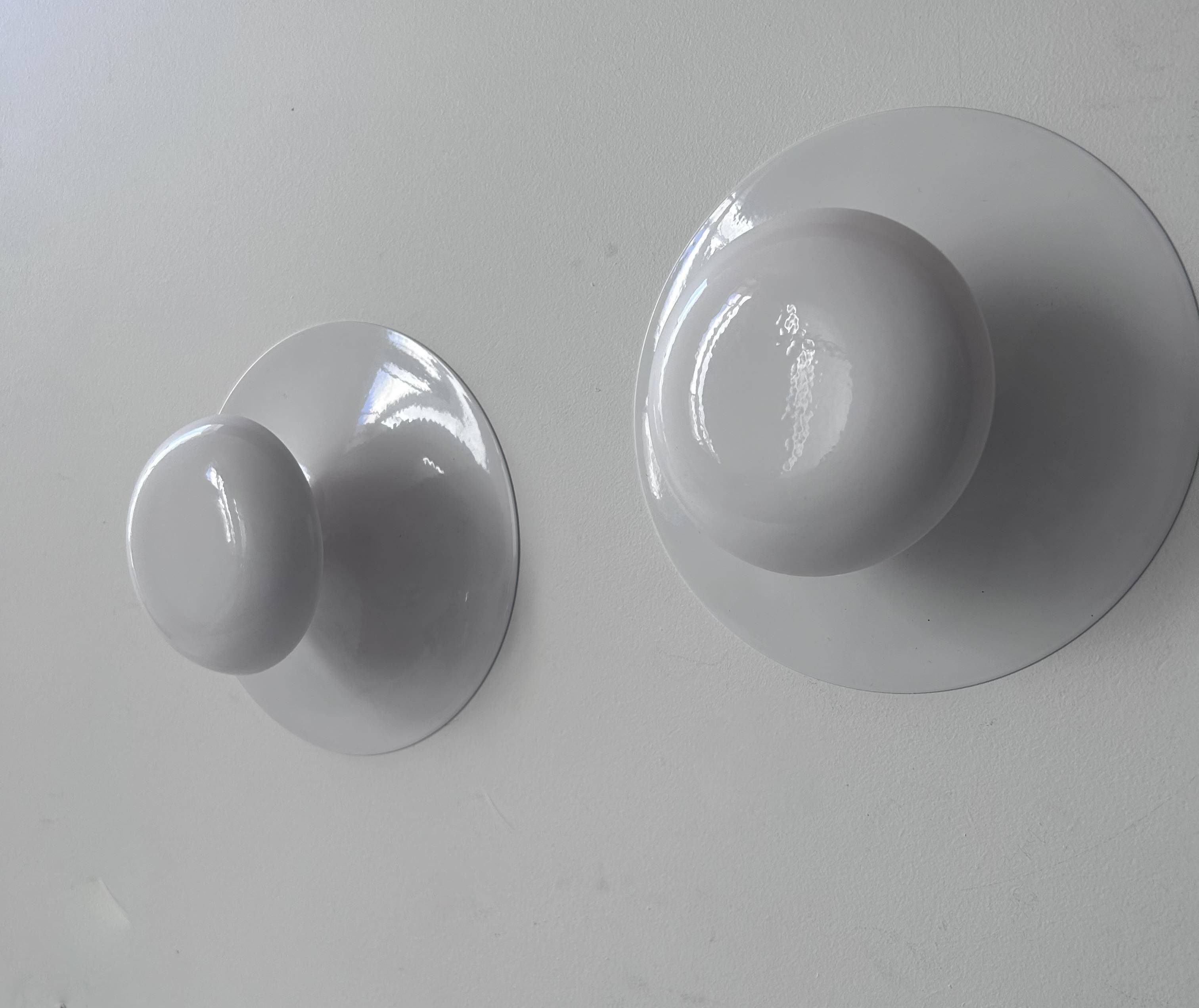 Pair of vintage "Funnel" wall lights, white lacquered metal, by Vibia Spain 2000