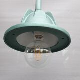Workshop suspension with metallic green pole