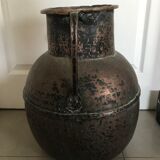 Jar jug with old coves in hammered copper middle east deco xixème