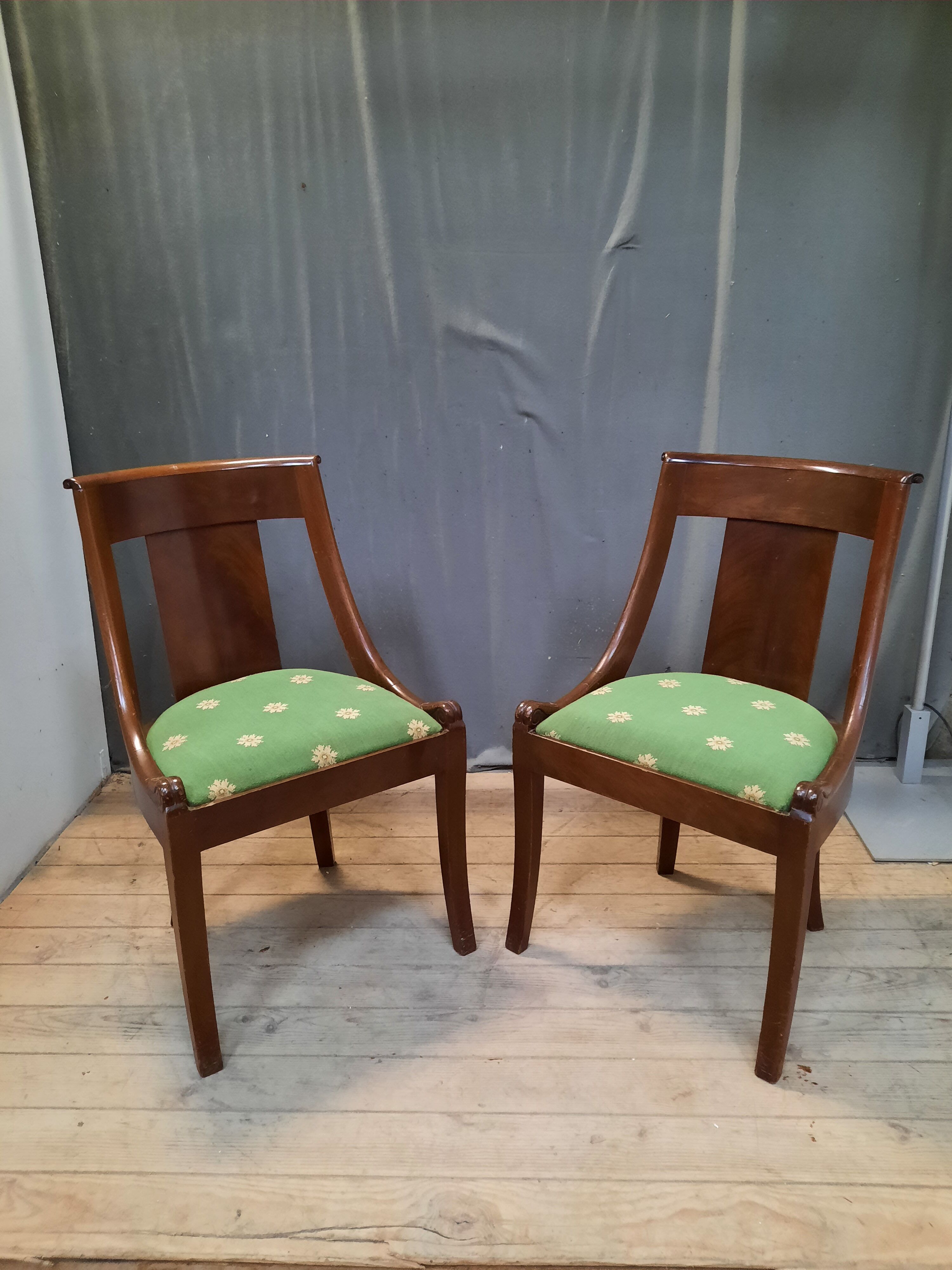 Paire de chaises gondole