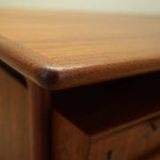 Bureau en teck, design danois, années 1970, fabricant : Omann Jun