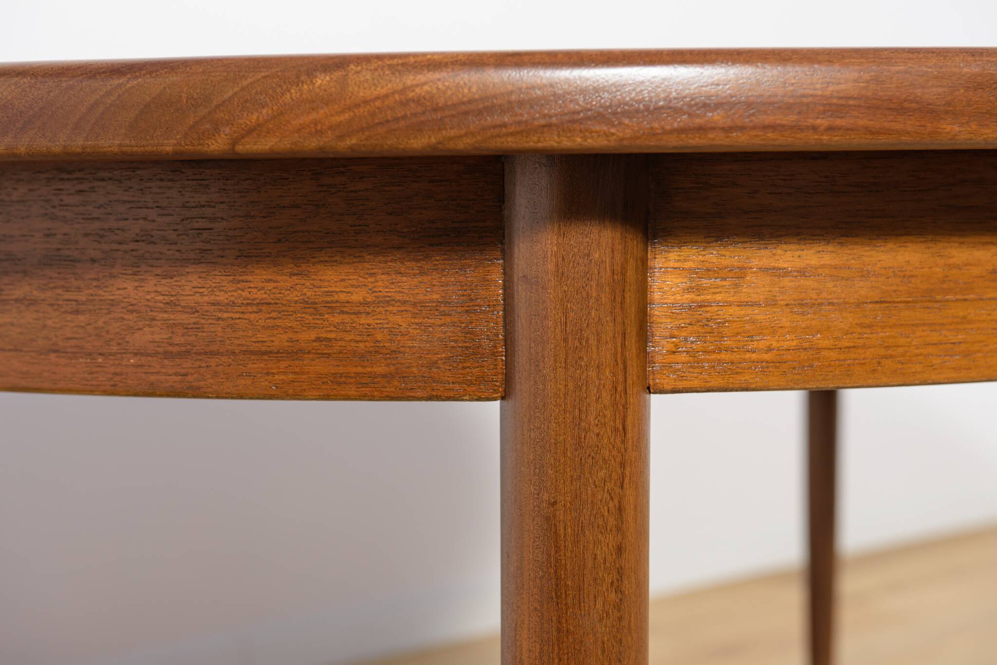 Mid-Century Modern Oval Dining Table in Teak from G-Plan, United Kngdom.
