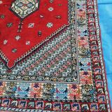 Old oriental carpet in handmade wool 200 x 150 cm