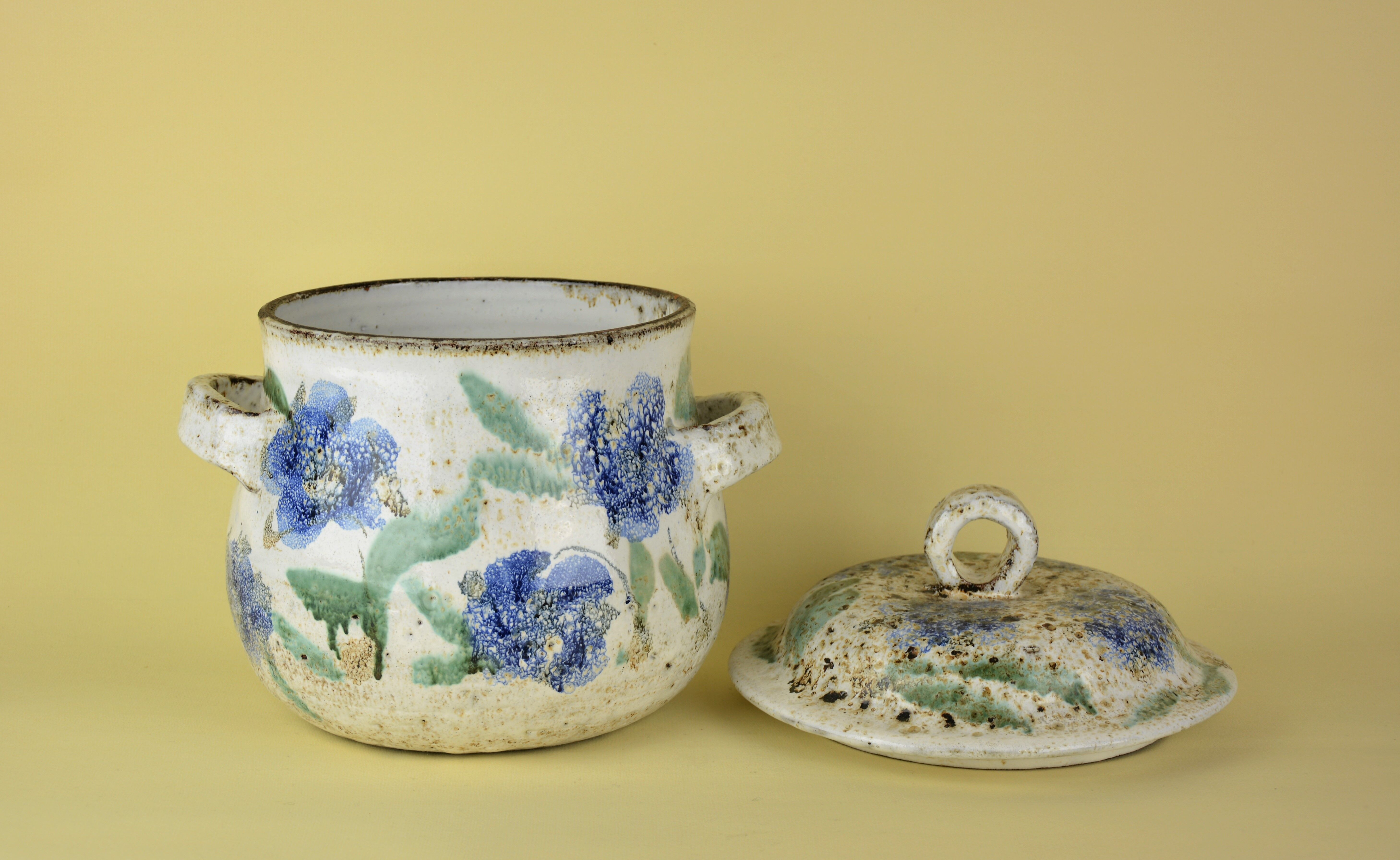 Albert Thiry, soup tureen to décor of flowers