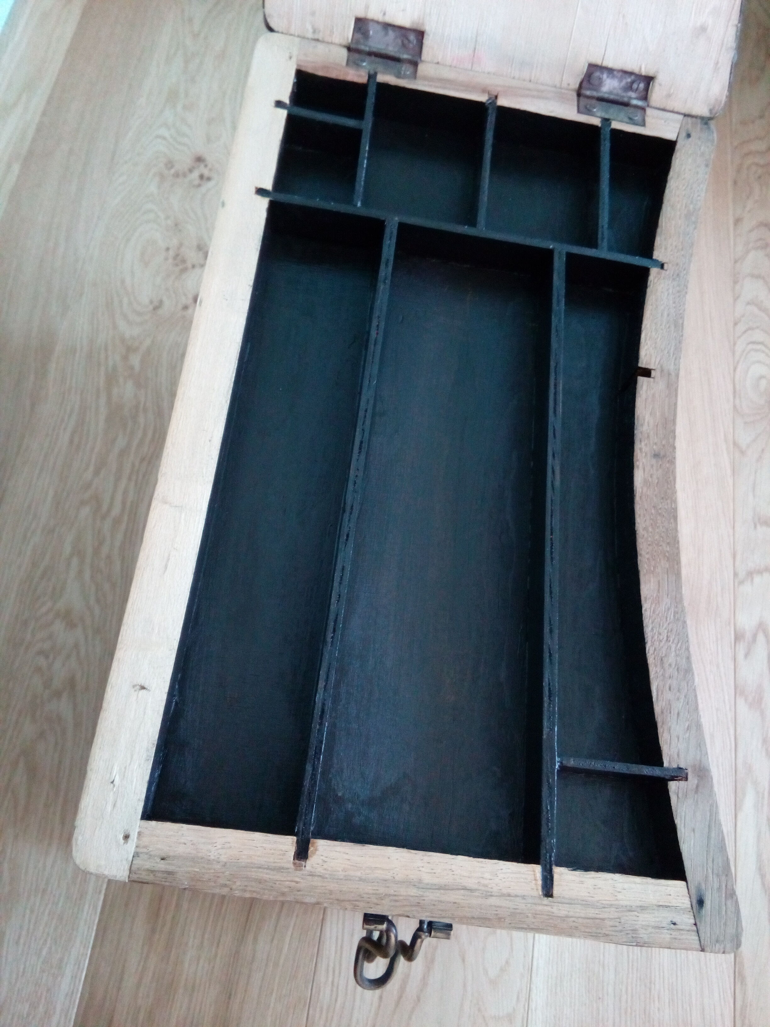 Tabouret de pêche en osier, coffre siège de pêcheur