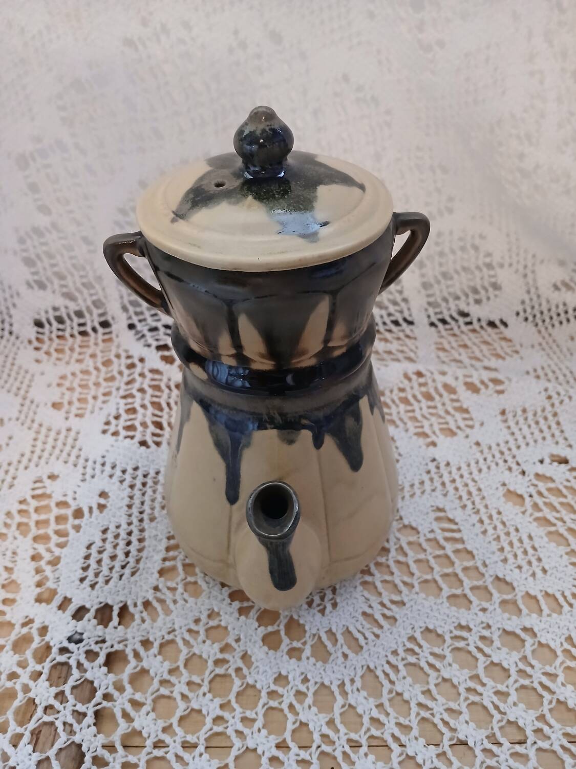 Antique stoneware coffee pot/teapot
