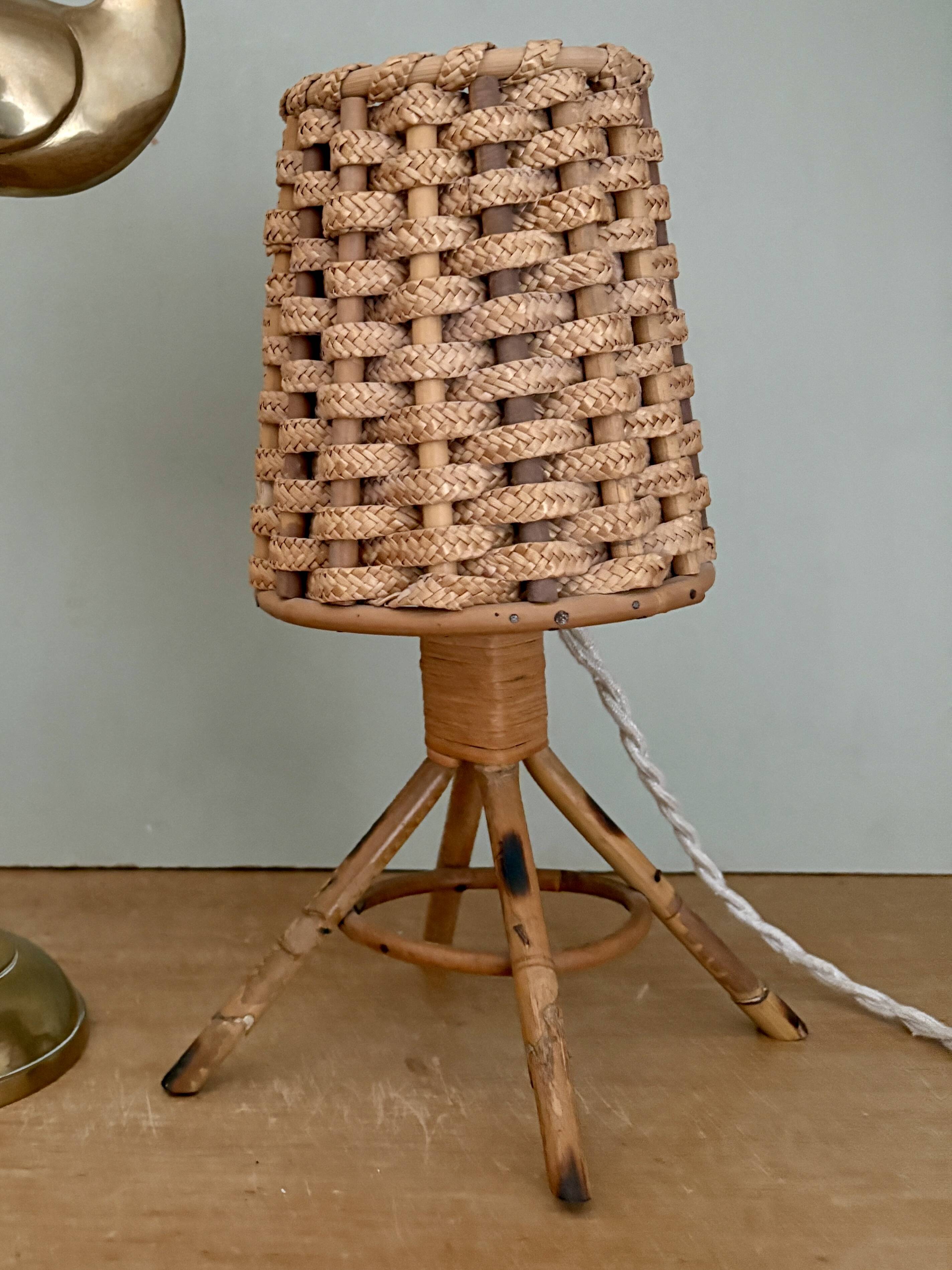 Lampe vintage en rotin
