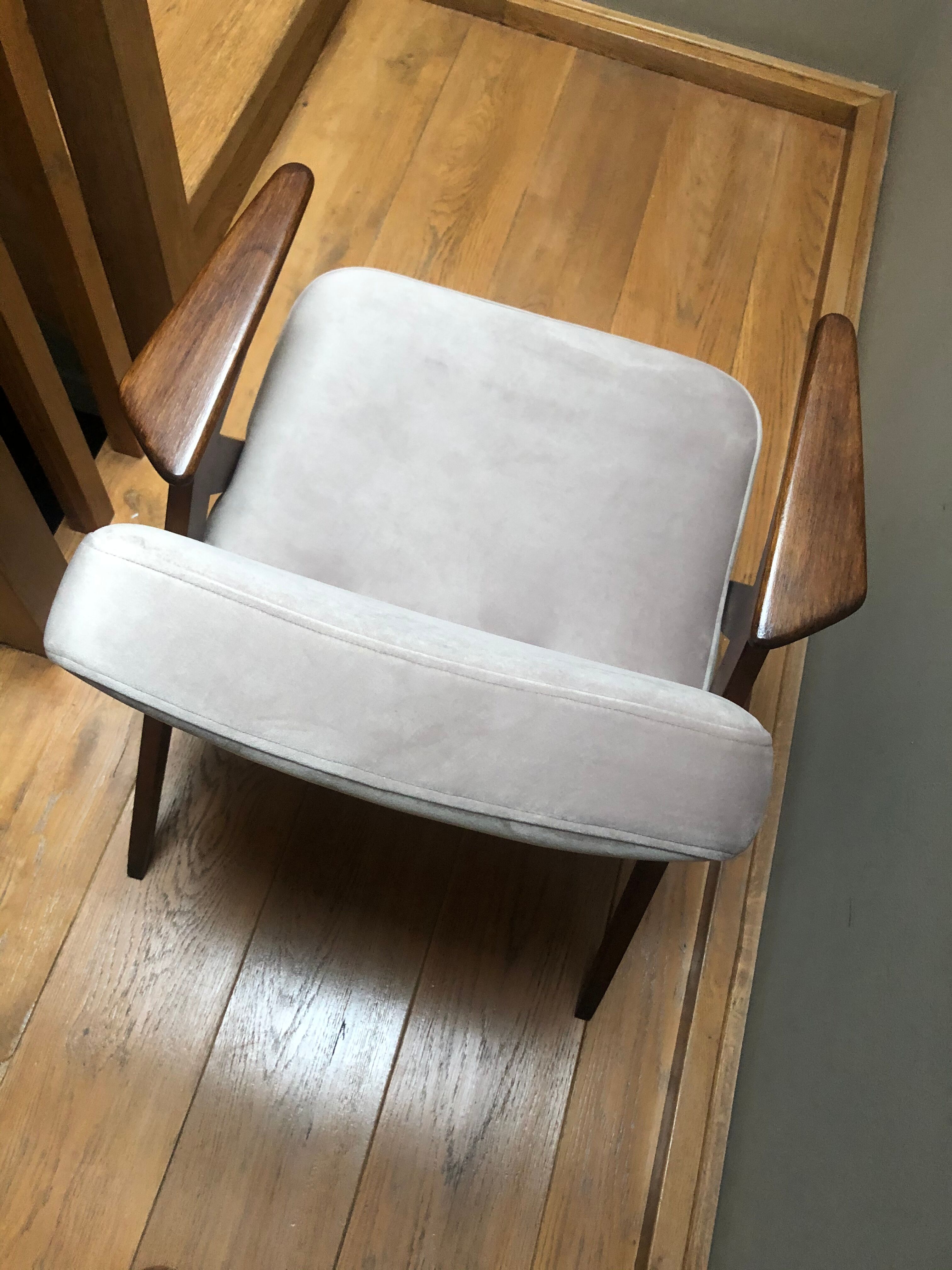 Armchair design by Jozef Chierowski