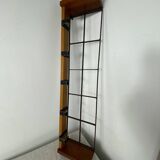 Wall-mounted coat rack with 5 wood and iron hooks