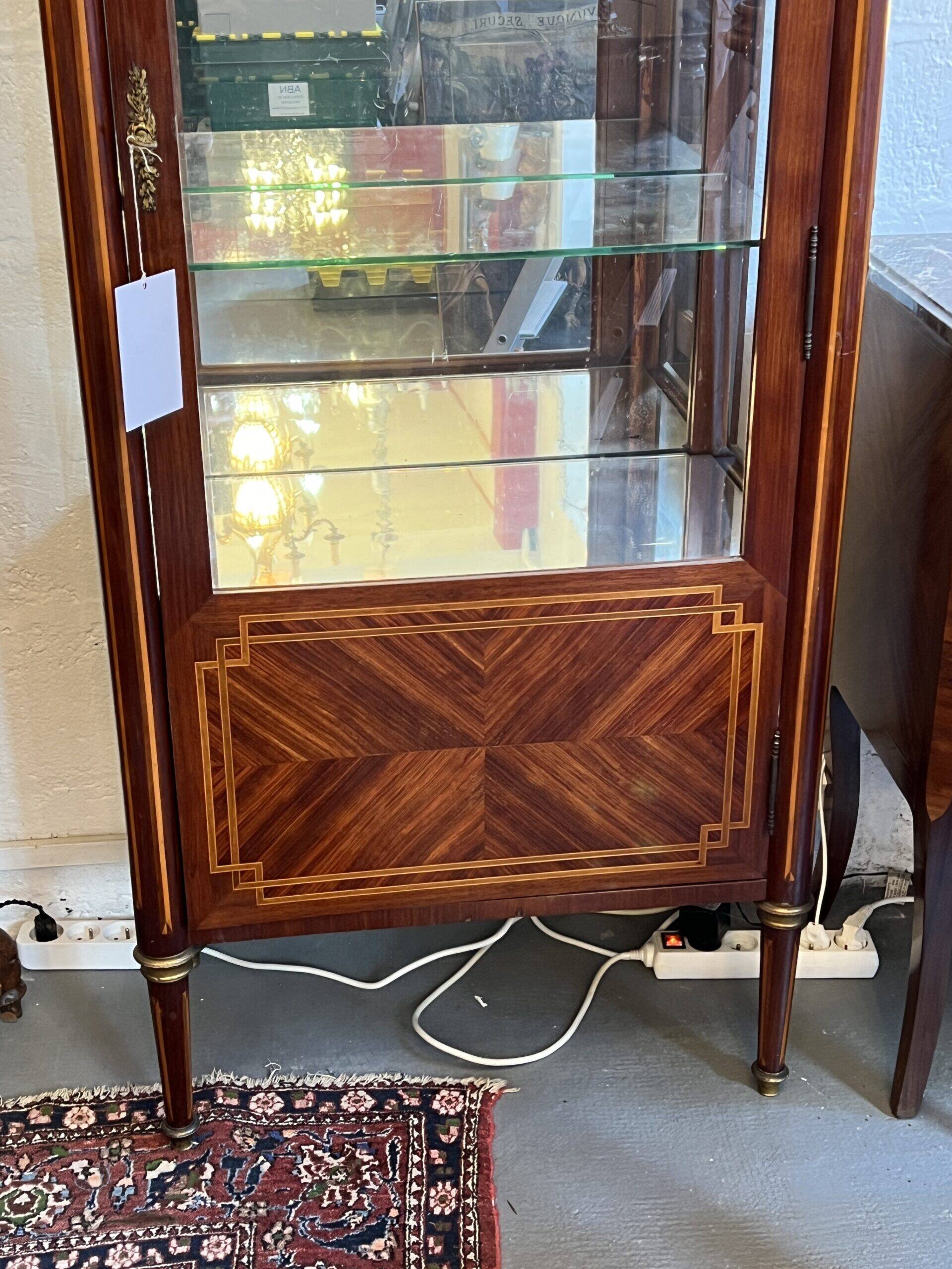 Louis XVI style display case in veneer marquetry, late 19th century