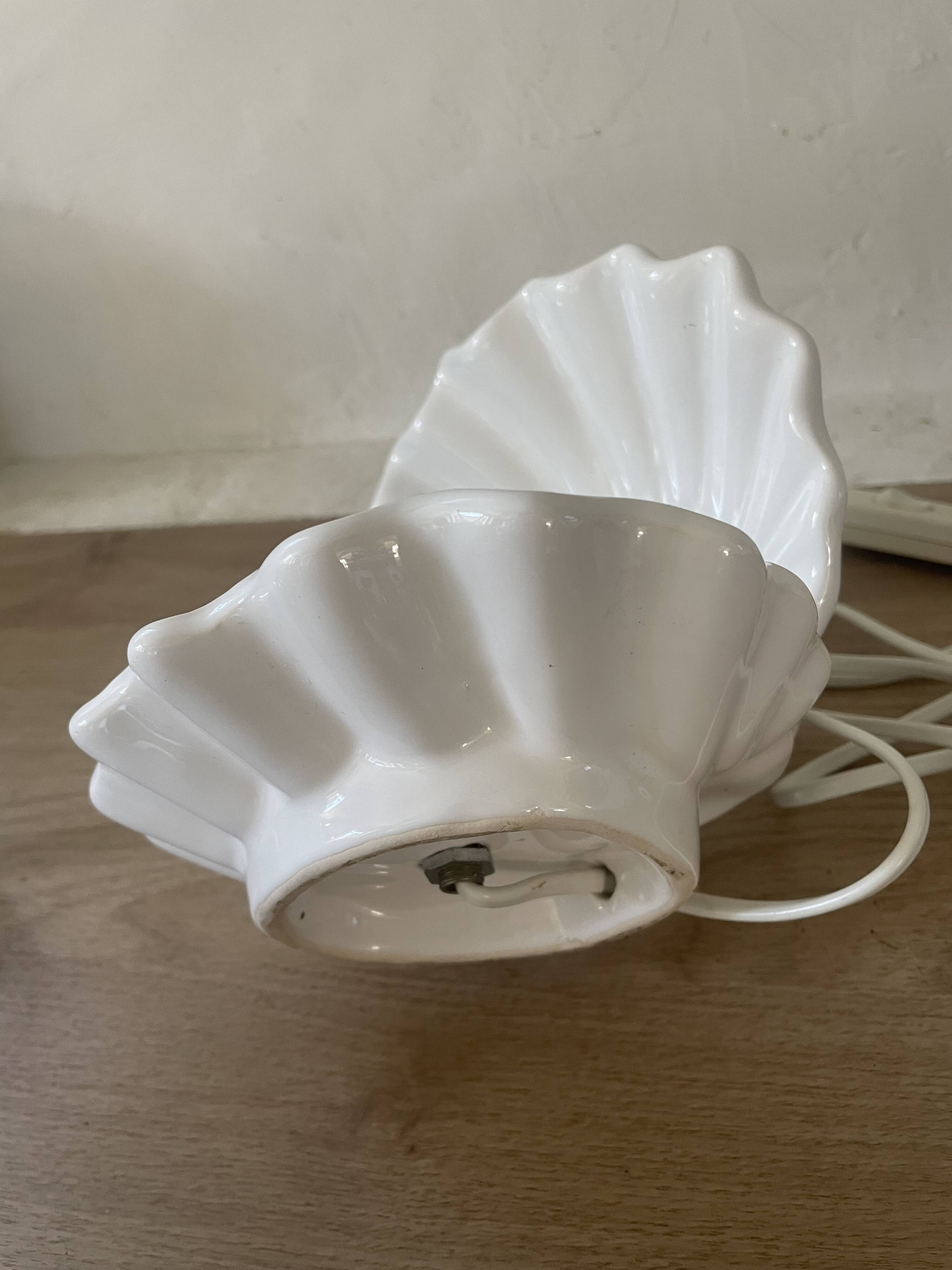 Lampe  coquillage céramique et opaline 70´s