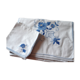 Nappe brodée main bleue avec 12 serviettes