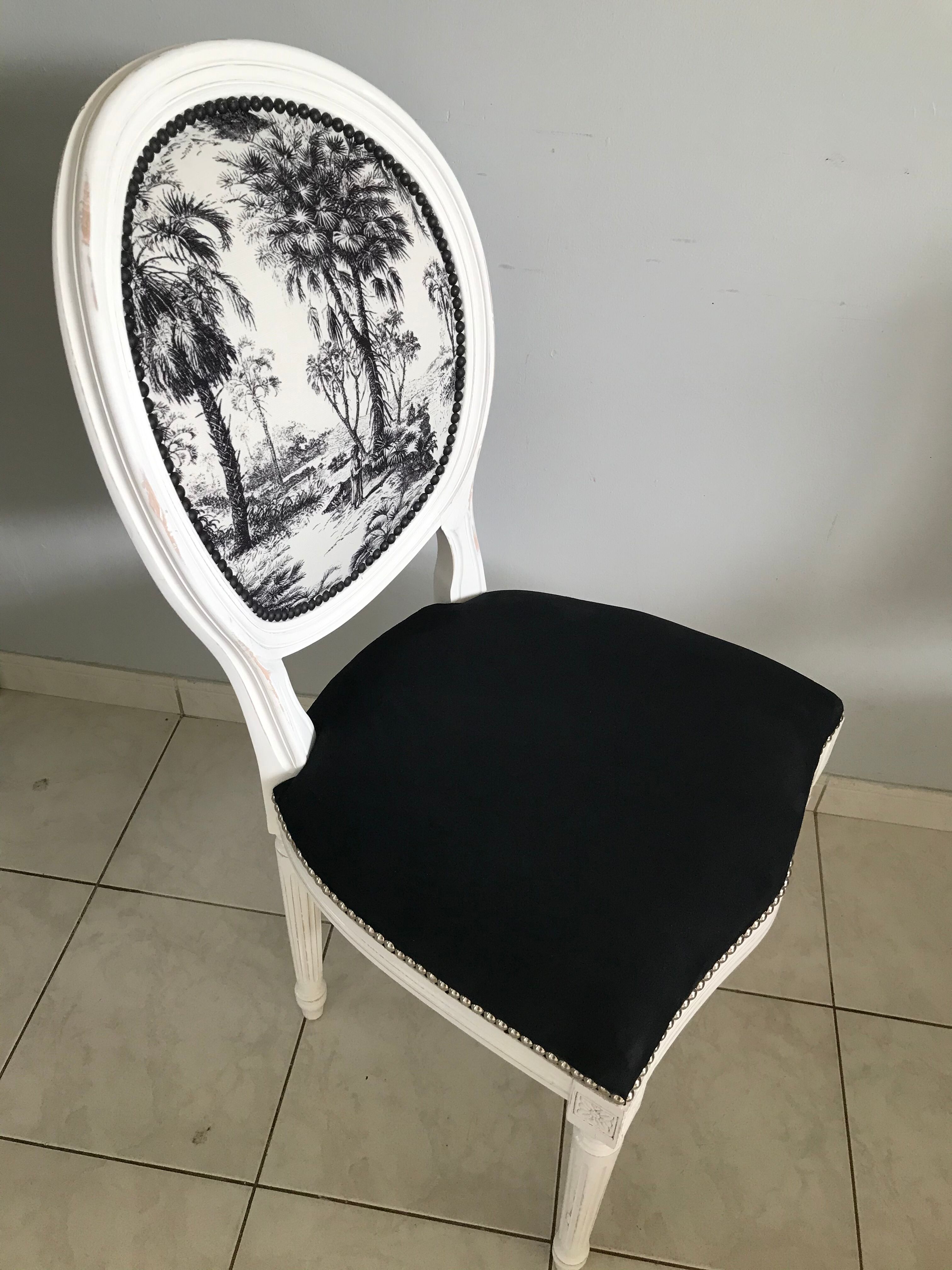 Medallion chair