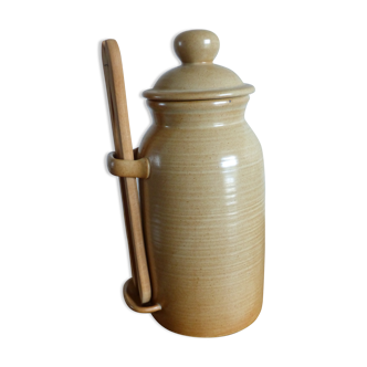 Pickle pot in "sandstone village france"