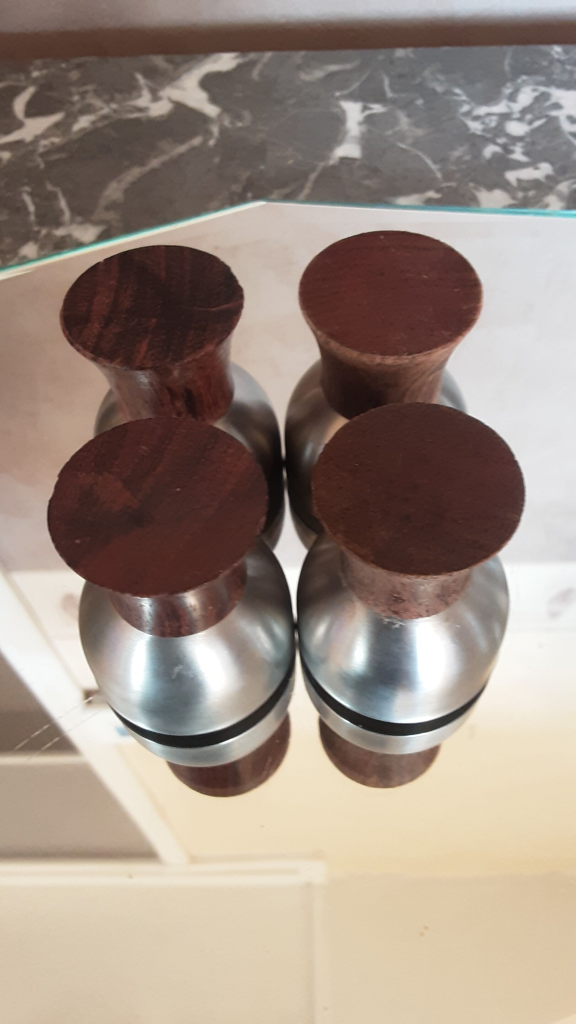 Polished stainless steel coquetiers - wooden feet