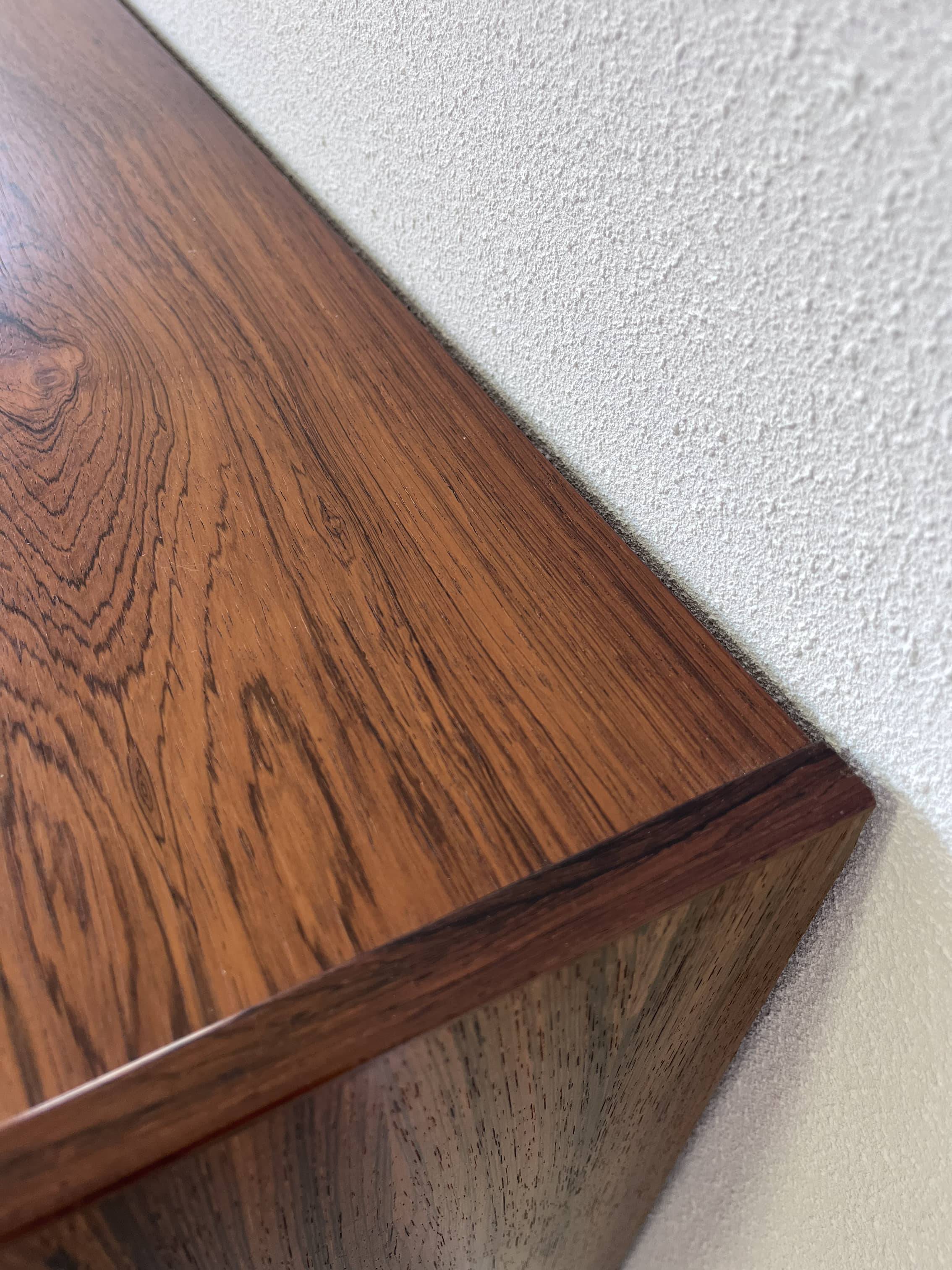 Vintage palissander bookcase