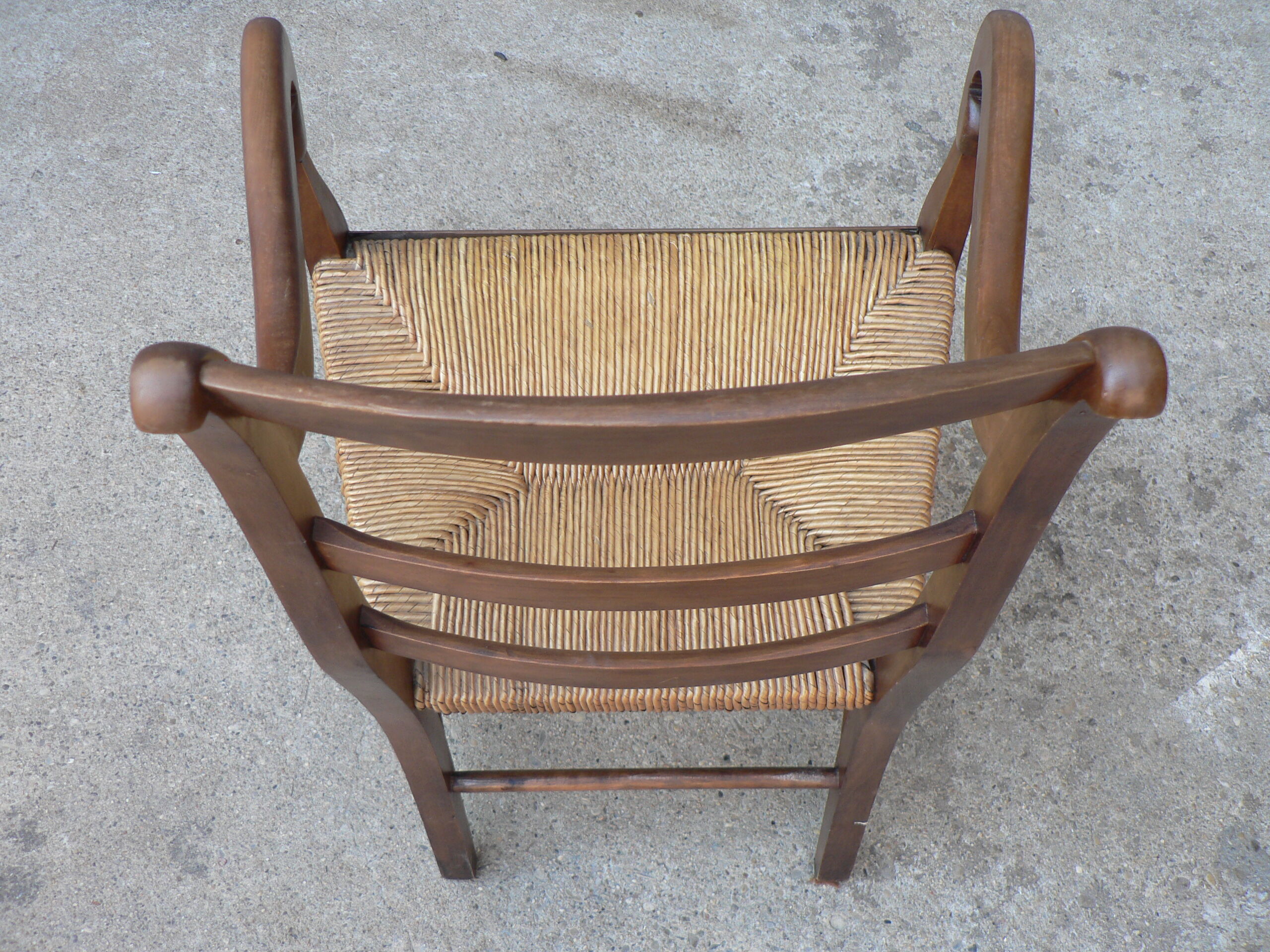Straw provencal armchair