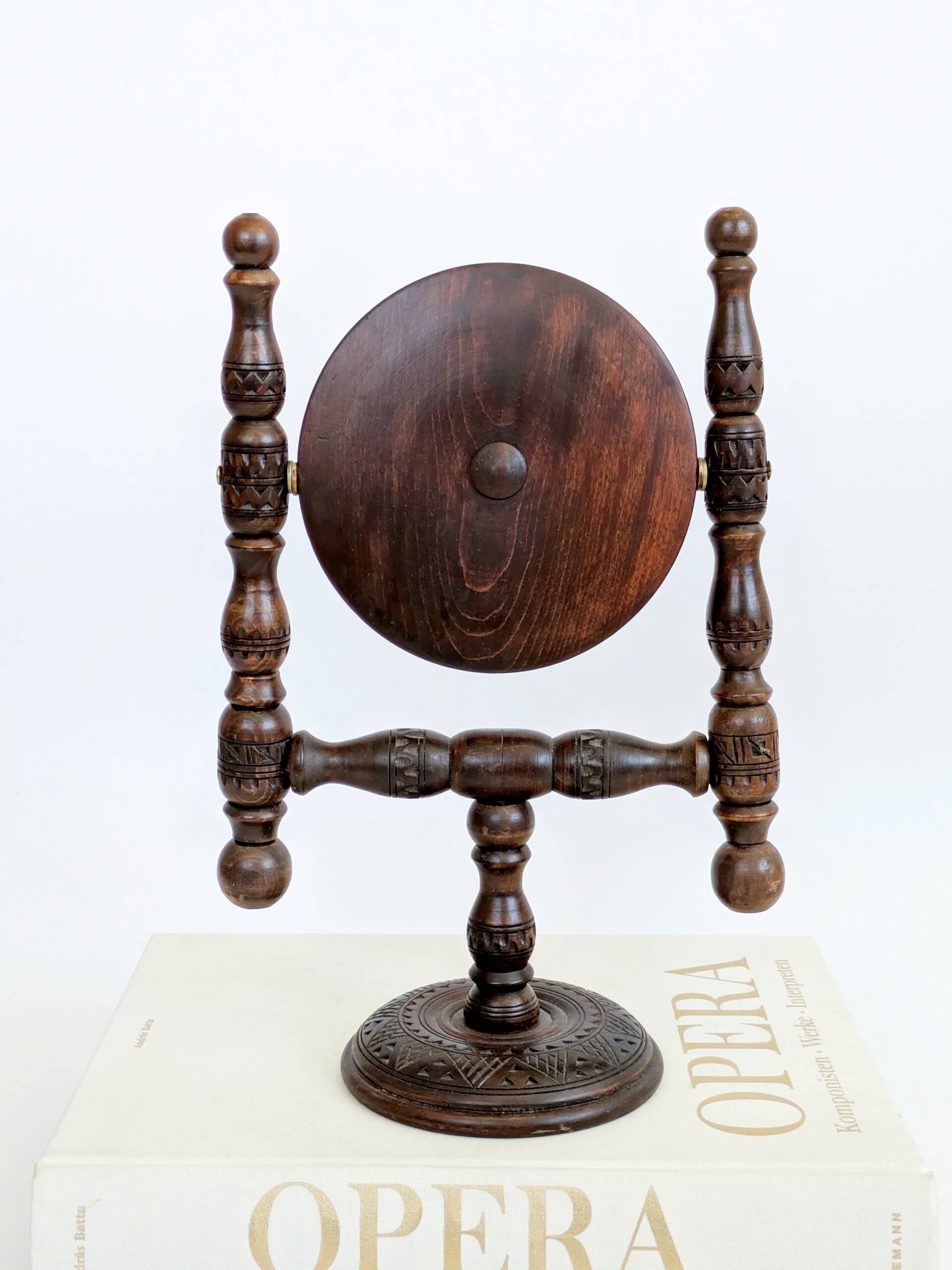 Vintage pivoting mirror to place, carved wood, rustic folk art decor.