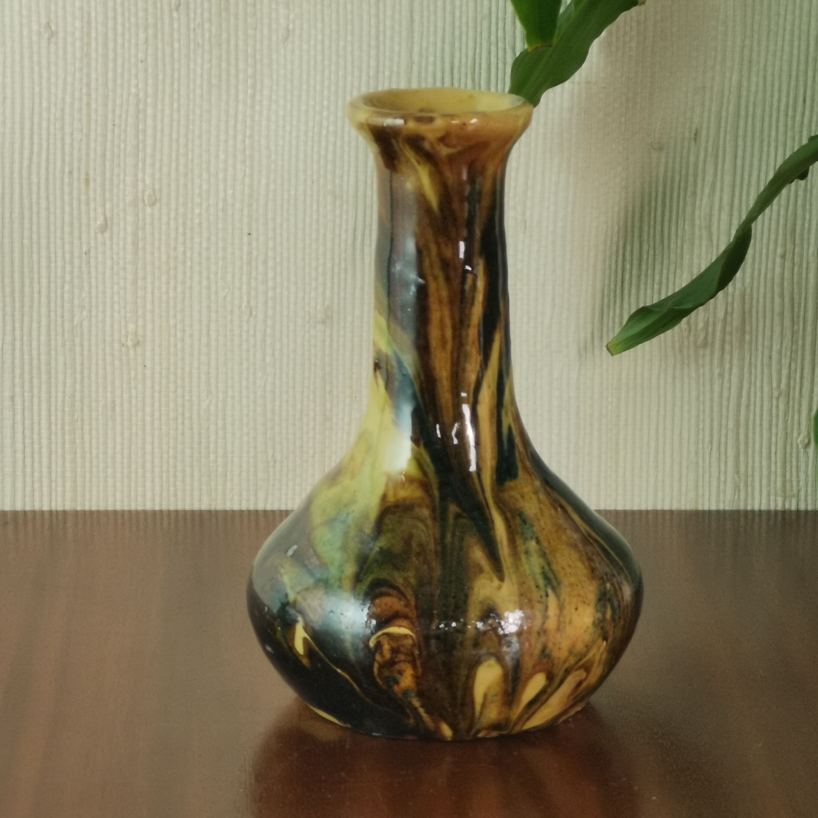 Mixed earth vase