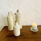 Trio de bouteilles en grès vernissées blanc crème