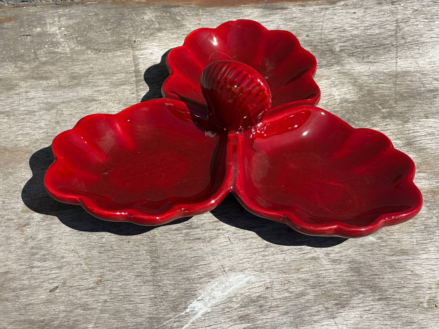 Bordeaux Trilobed Ceramic Cup from the 1950s Shell Shape
