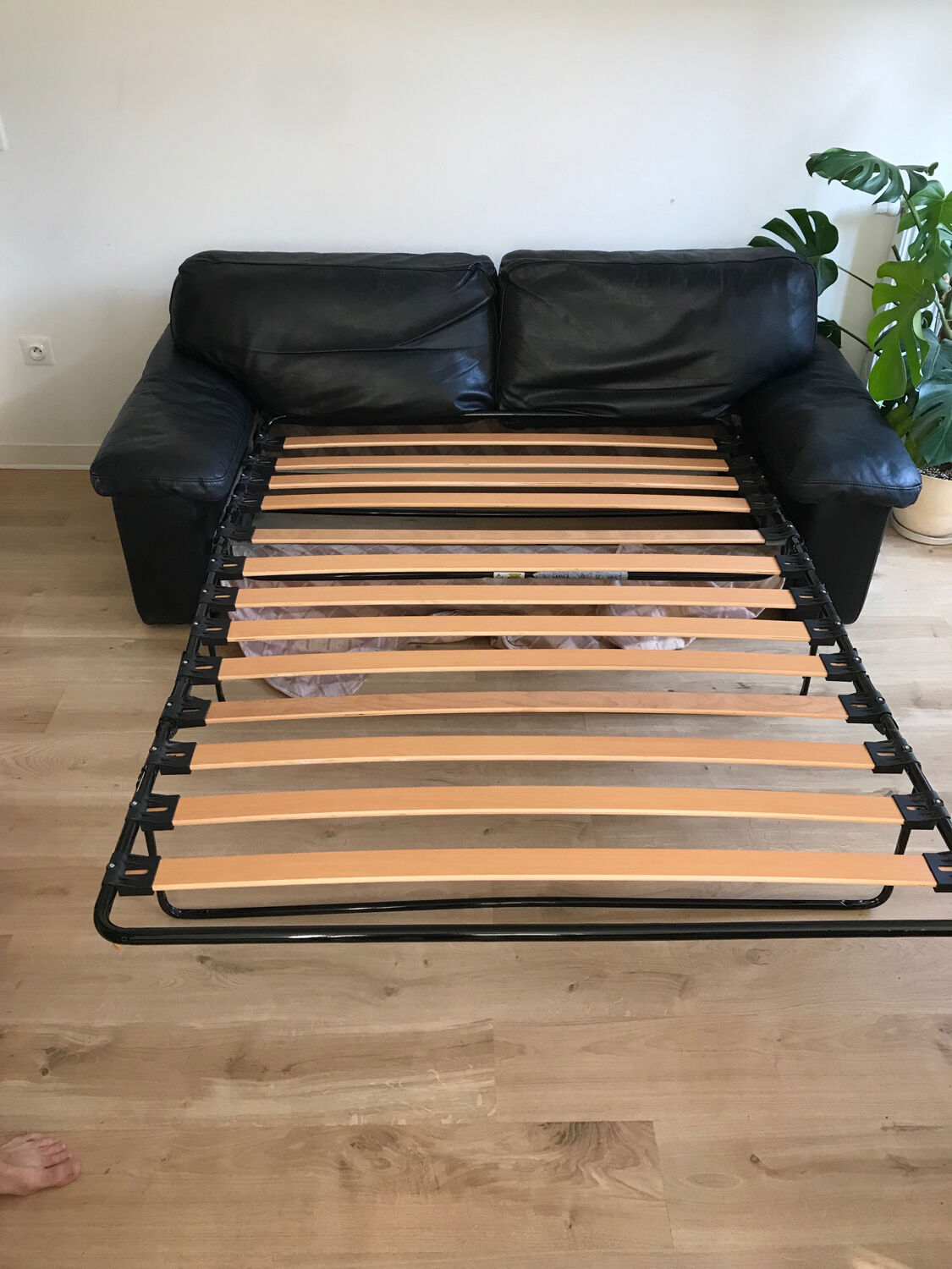 Steiner sofa bed in black leather