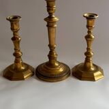 Ensemble de 3 bougeoirs en bronze et laiton XIXe siècle