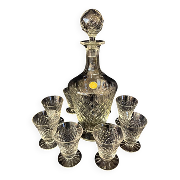 10 piece liquor service in moselle crystal