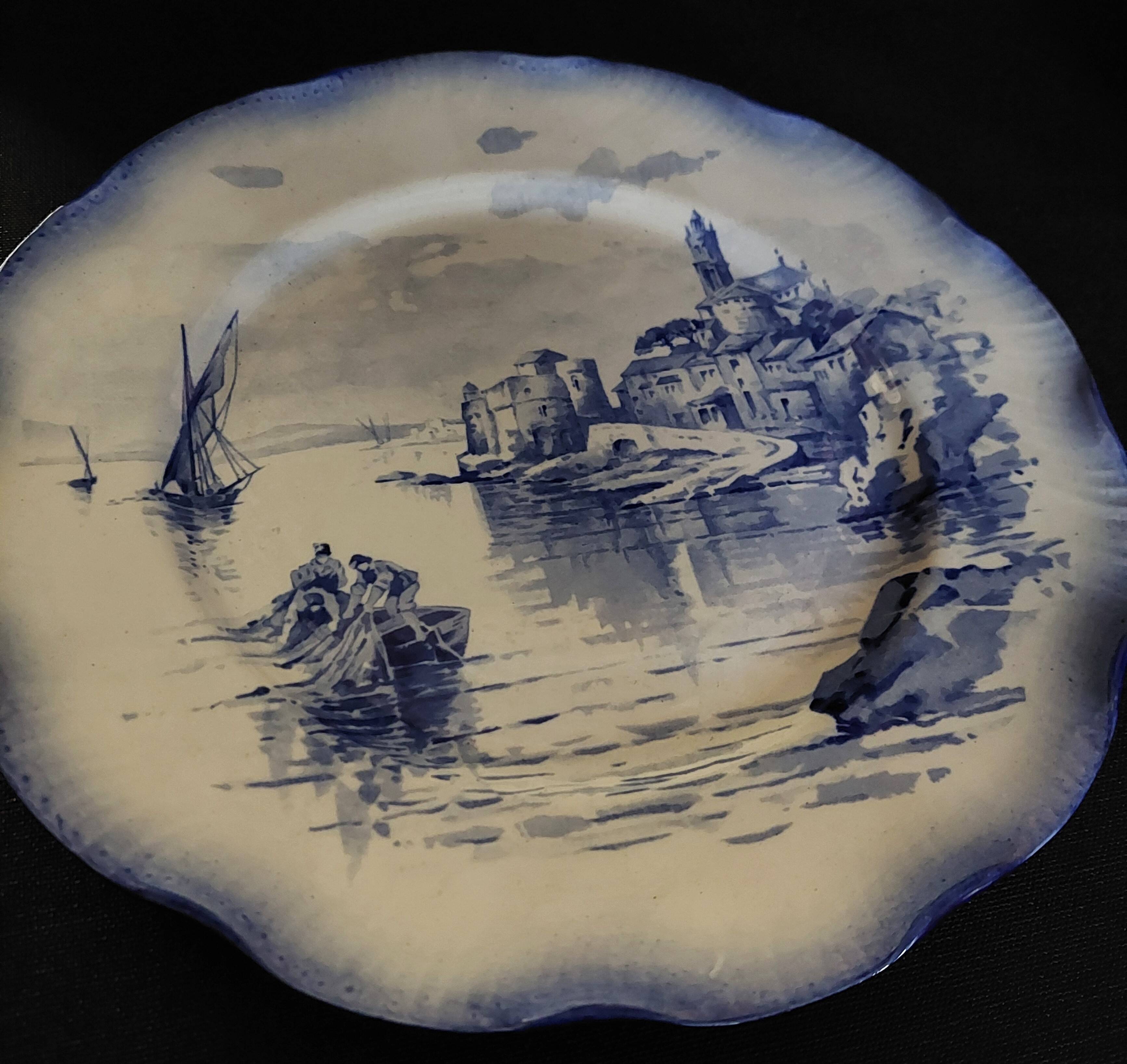 Sarreguemines earthenware plate with Marine decor late 19th century early 20th century