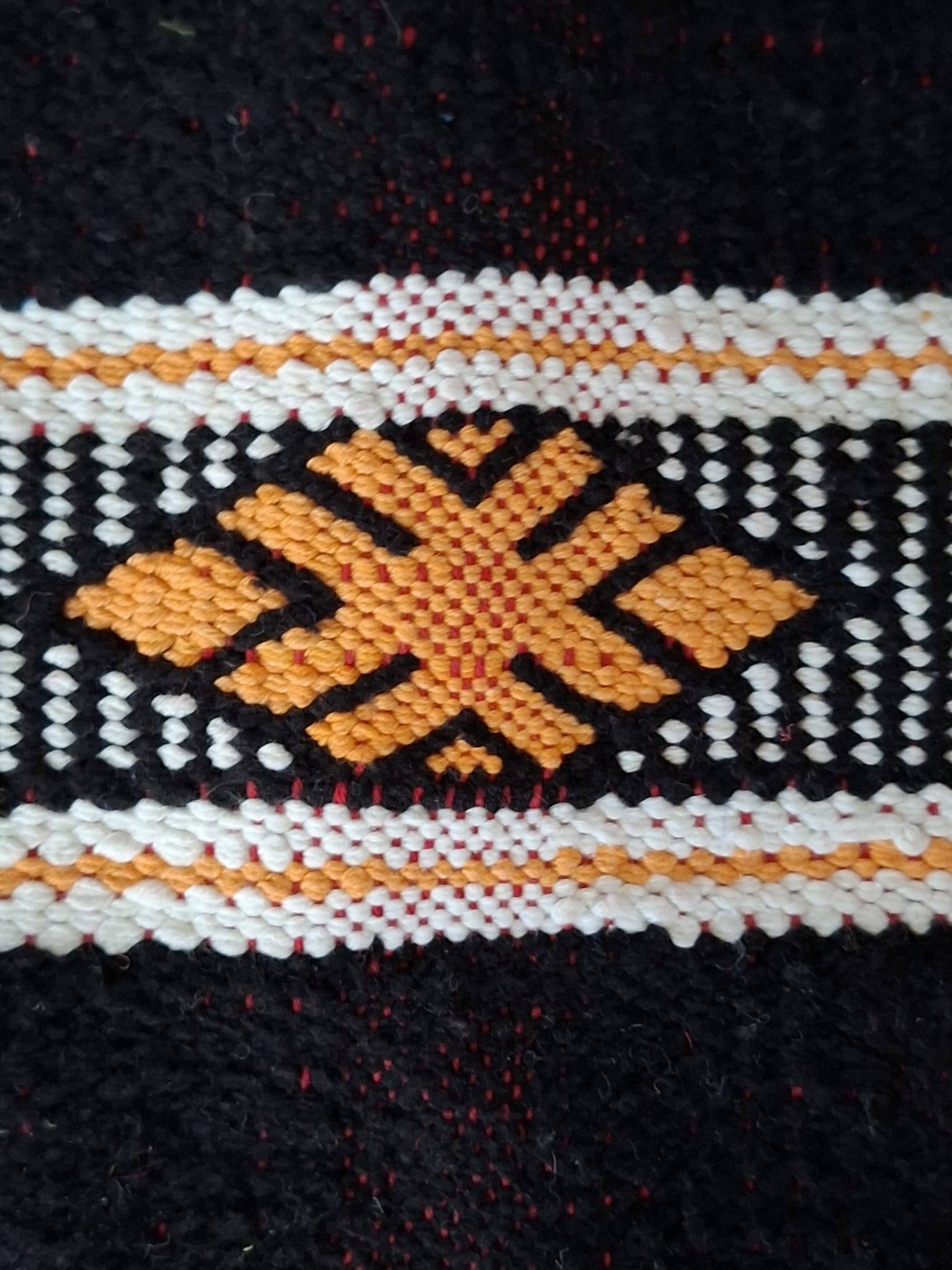 Small Black & Saffron Berber Kilim – Flat Weave Hanbel – 65x140 cm