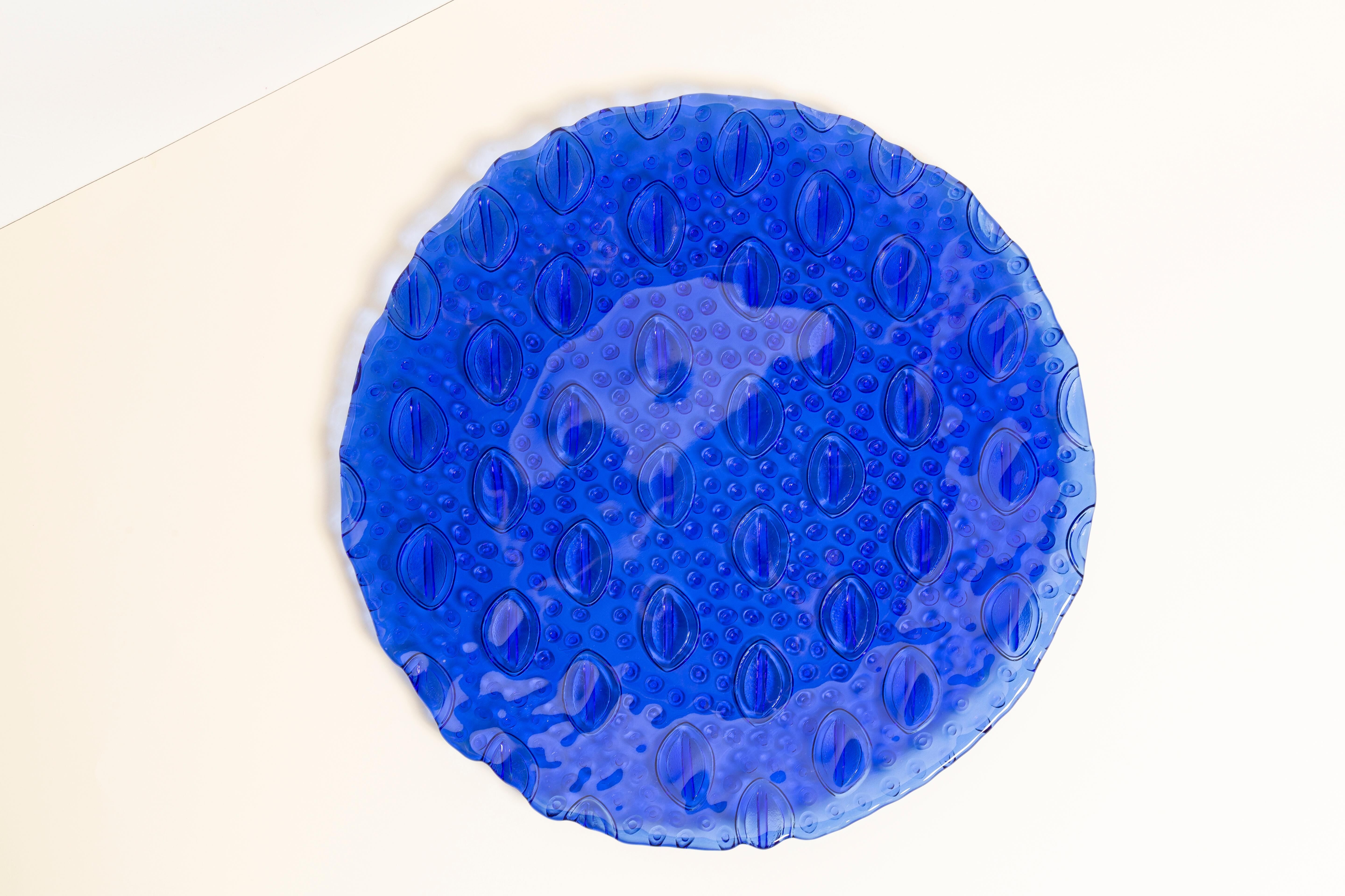 Vintage dark blue decorative plate in glass, Italy, 1960s.
