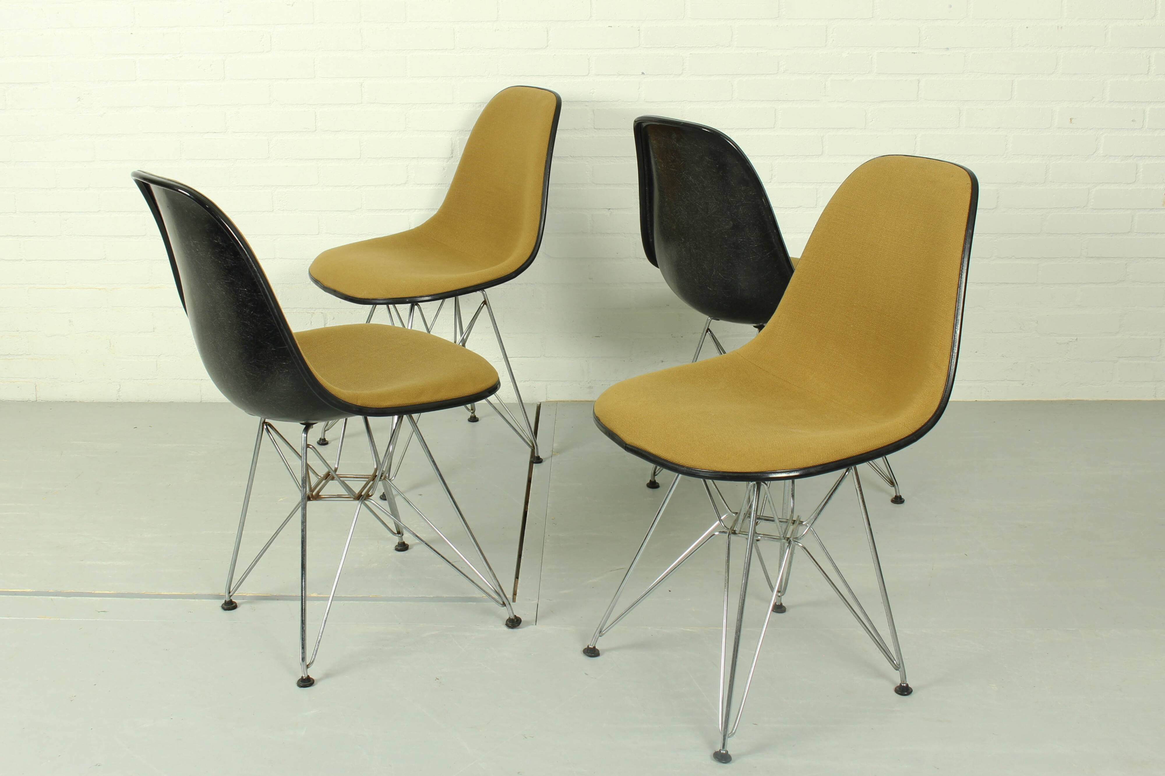Set of 4 Yellow Herman Miller Original Vintage Eames Upholstered DSR Dining Side Chair, 1960s