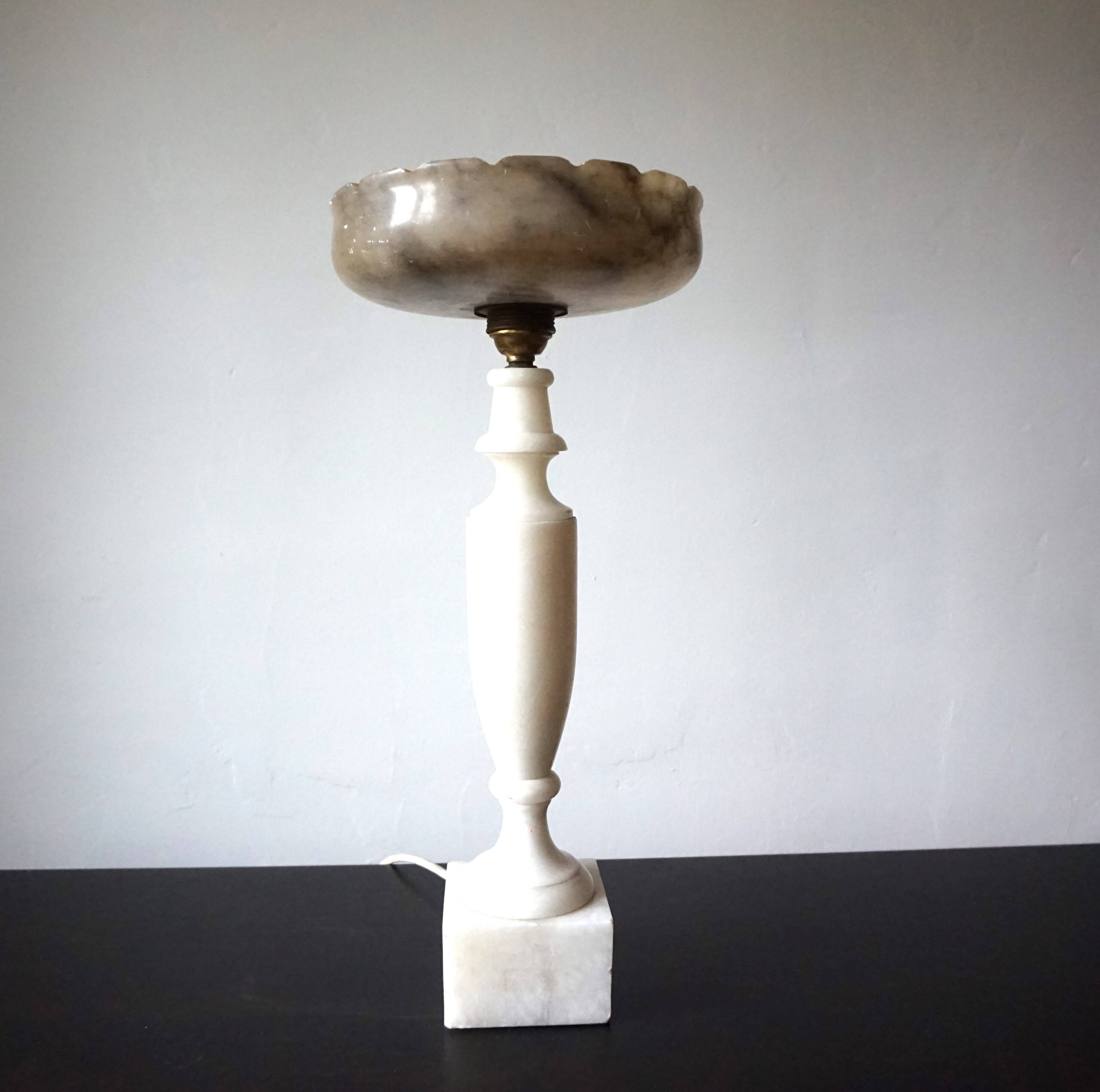 Lampe de table française Louis XVI en marbre