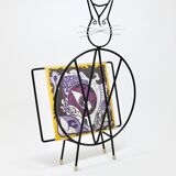 Mid-century cat-shaped magazine or record holder, iron, Italy, 1950s.