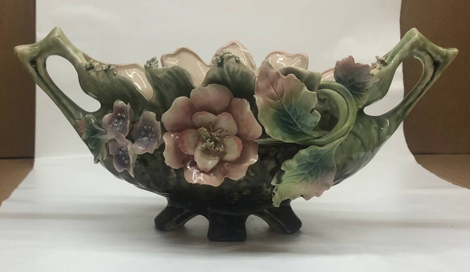 Flower slip planter vase 1900