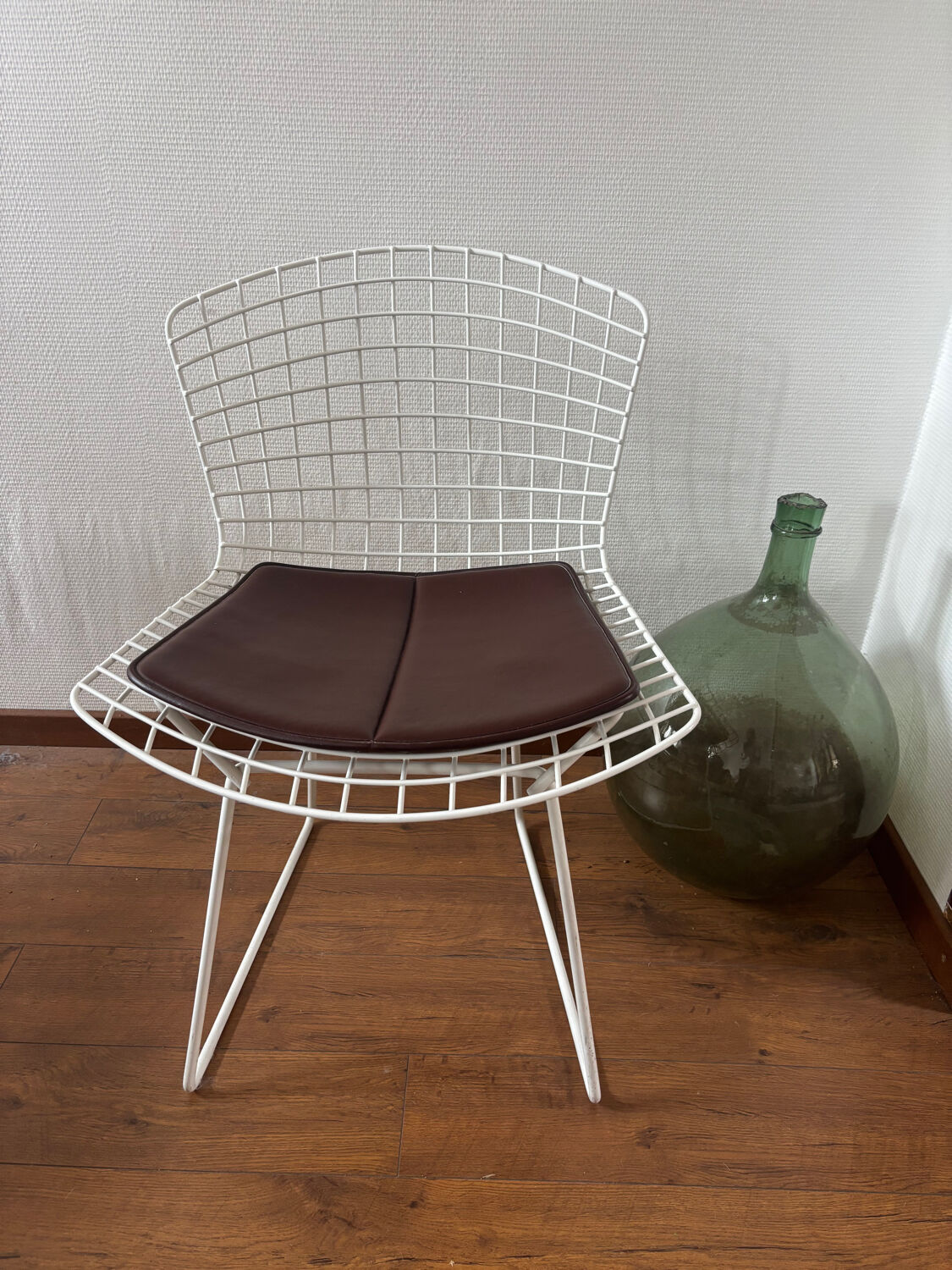 Harry Bertoia White Wire Chair with Leather Cushion