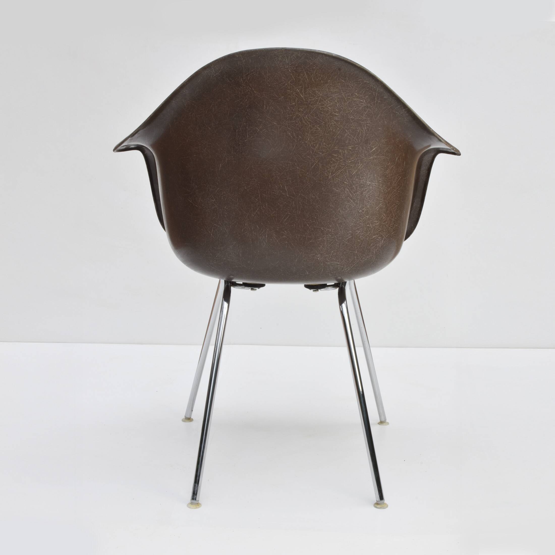 Fauteuil Eames DAX fibre de verre édition Vitra des années 60/70