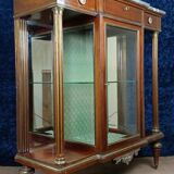 Parisian Louis XVI mahogany display case circa 1800