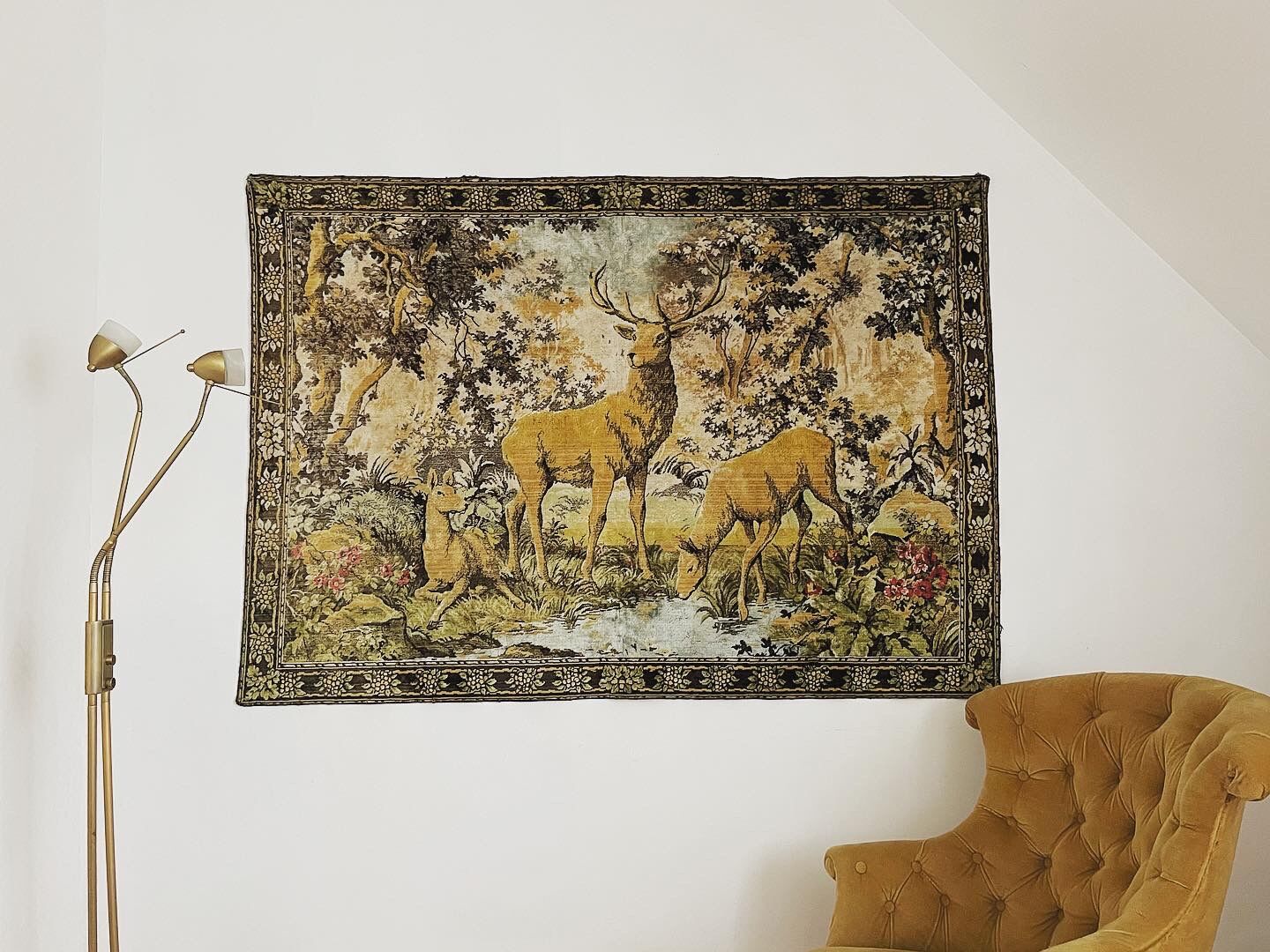 Velvet wall tapestry 172cm