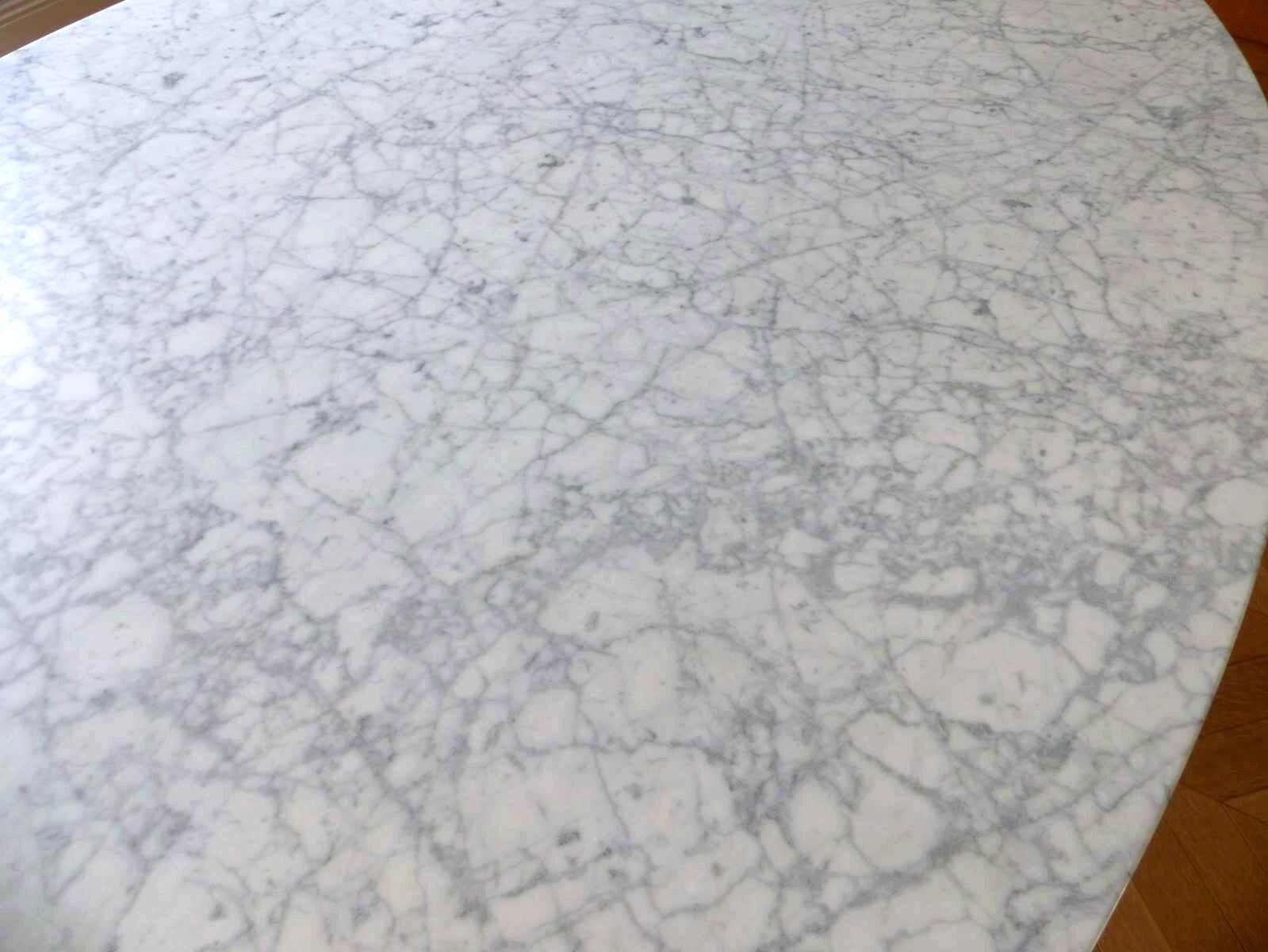 Saarinen Dining Table - Oval Statuarietto Marble KNOLL Eero Saarinen