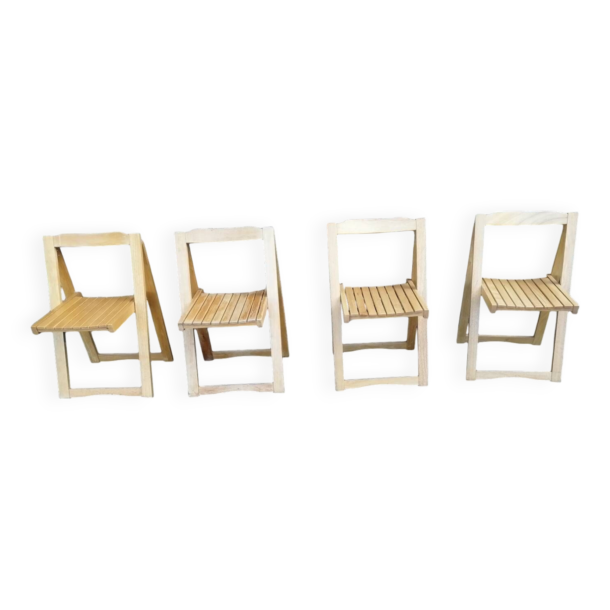 4 vintage folding chairs
