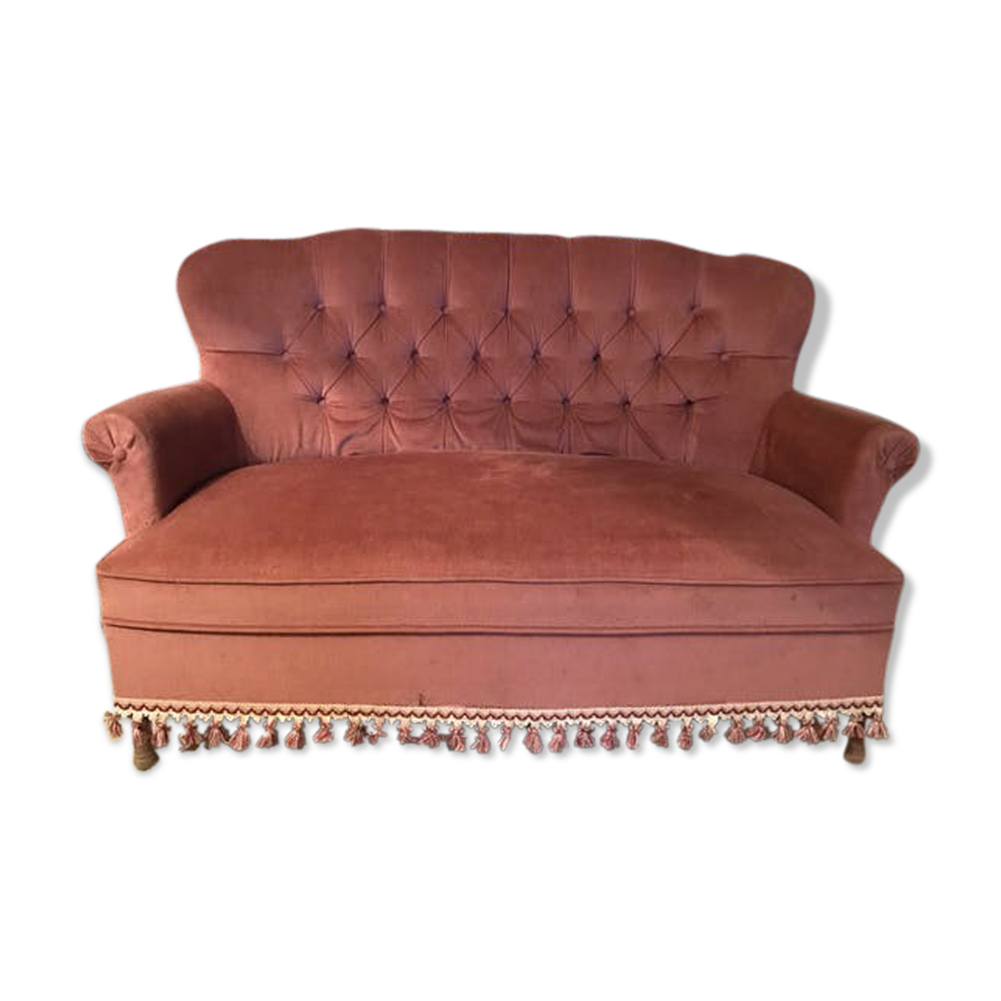 Sofa padded in old pink velvet